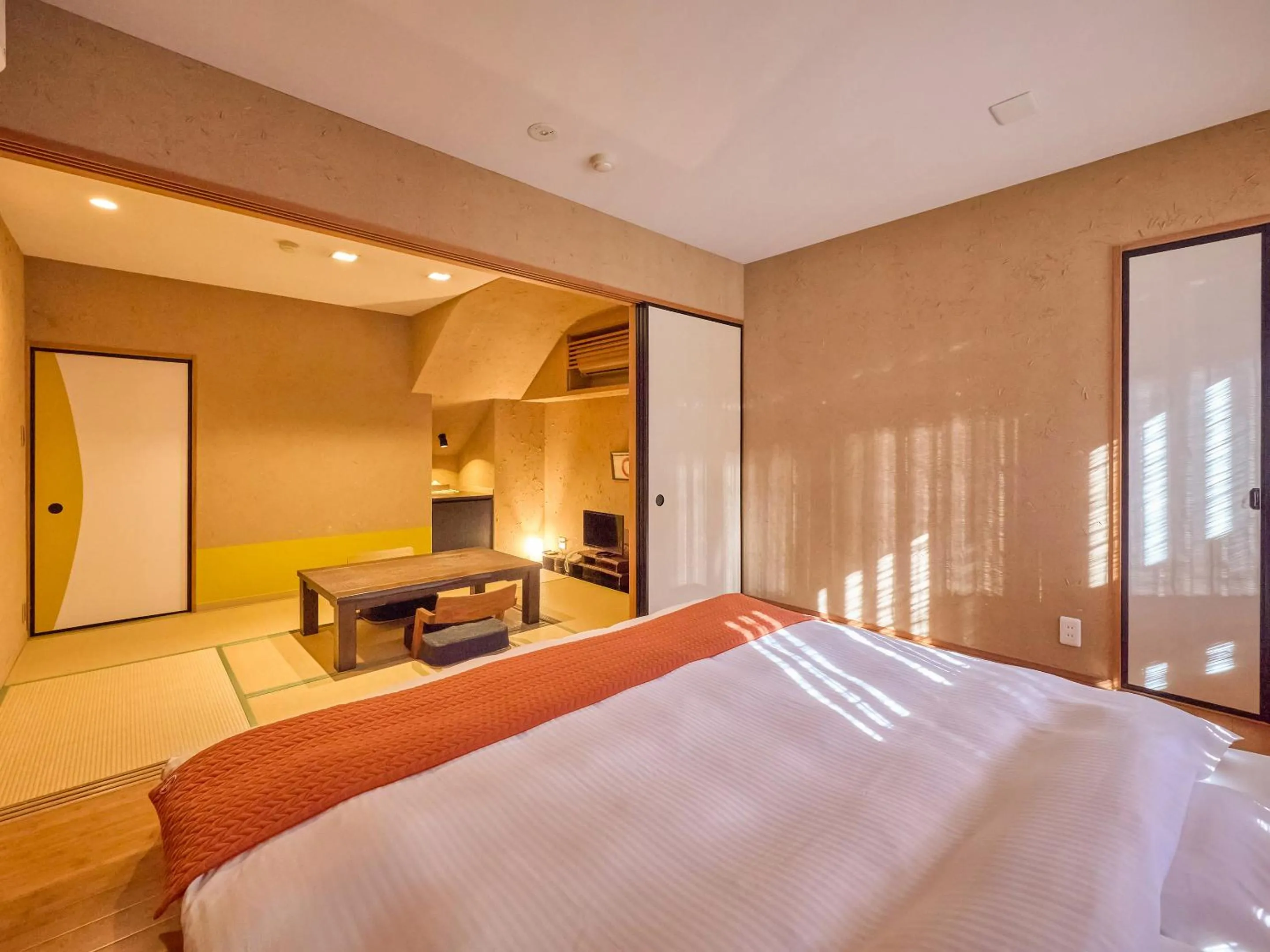 Photo of the whole room, Bed in Seikansou