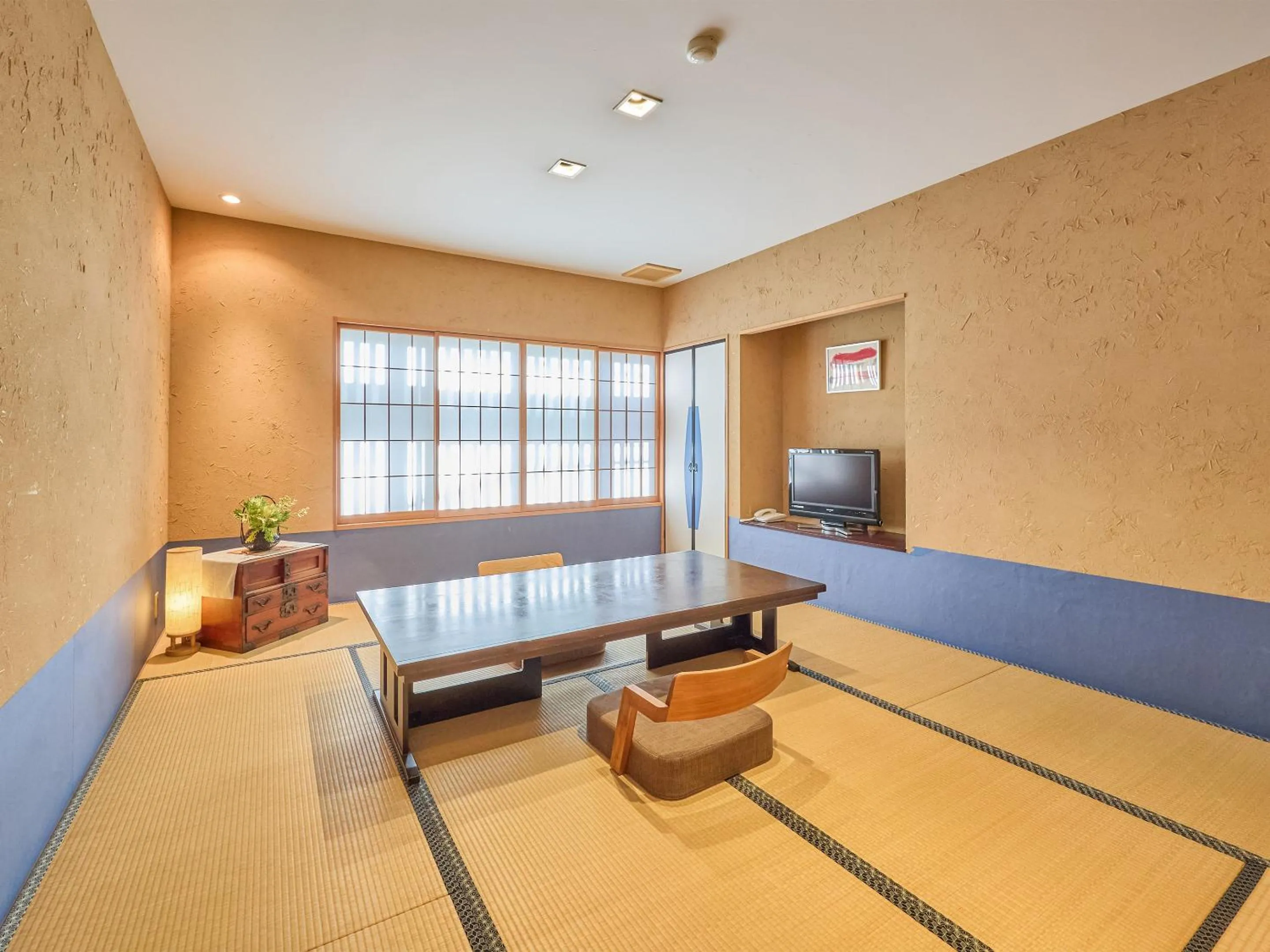 Photo of the whole room in Seikansou