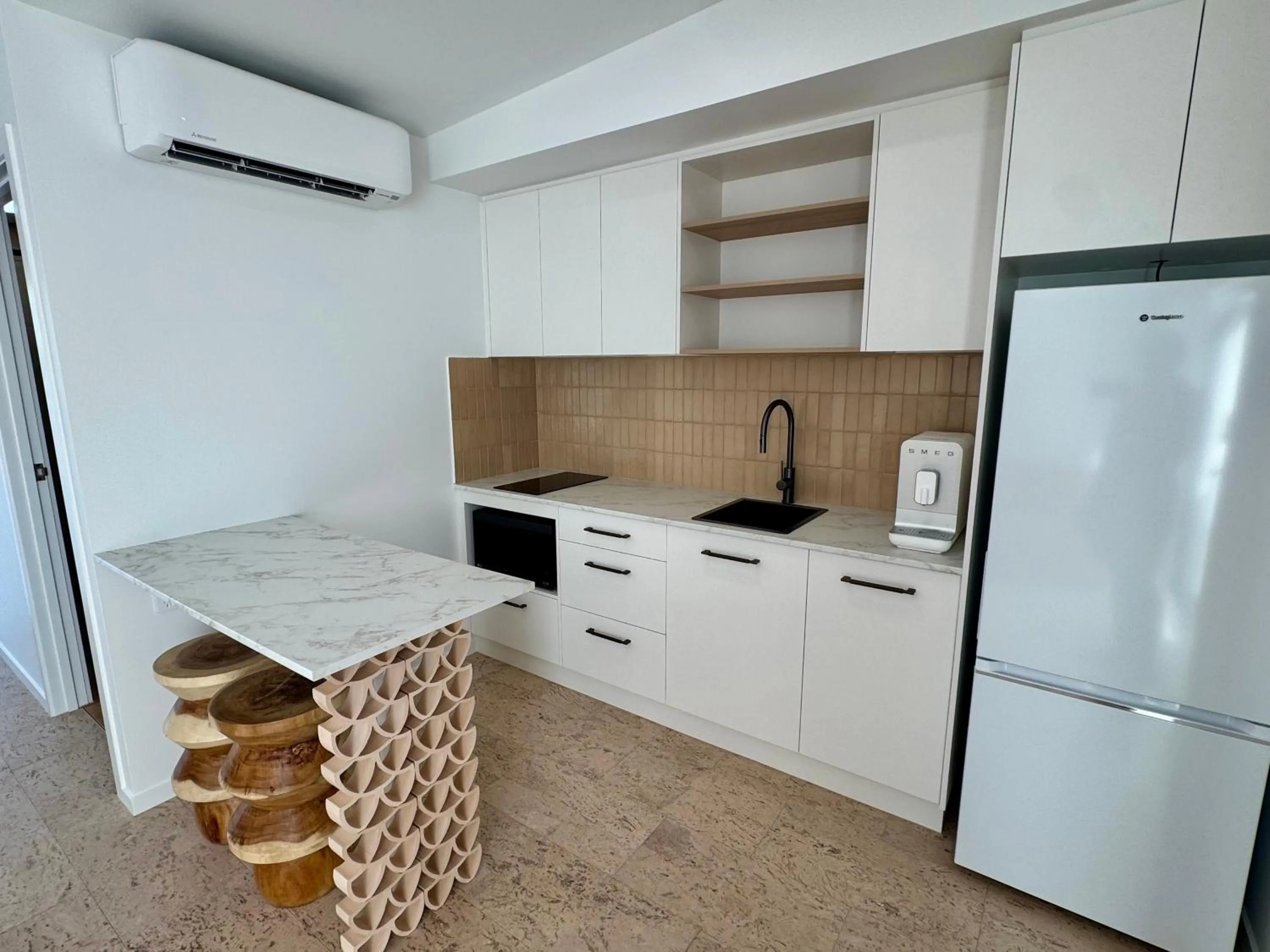 Kitchen or kitchenette in Pacific Sun Bargara