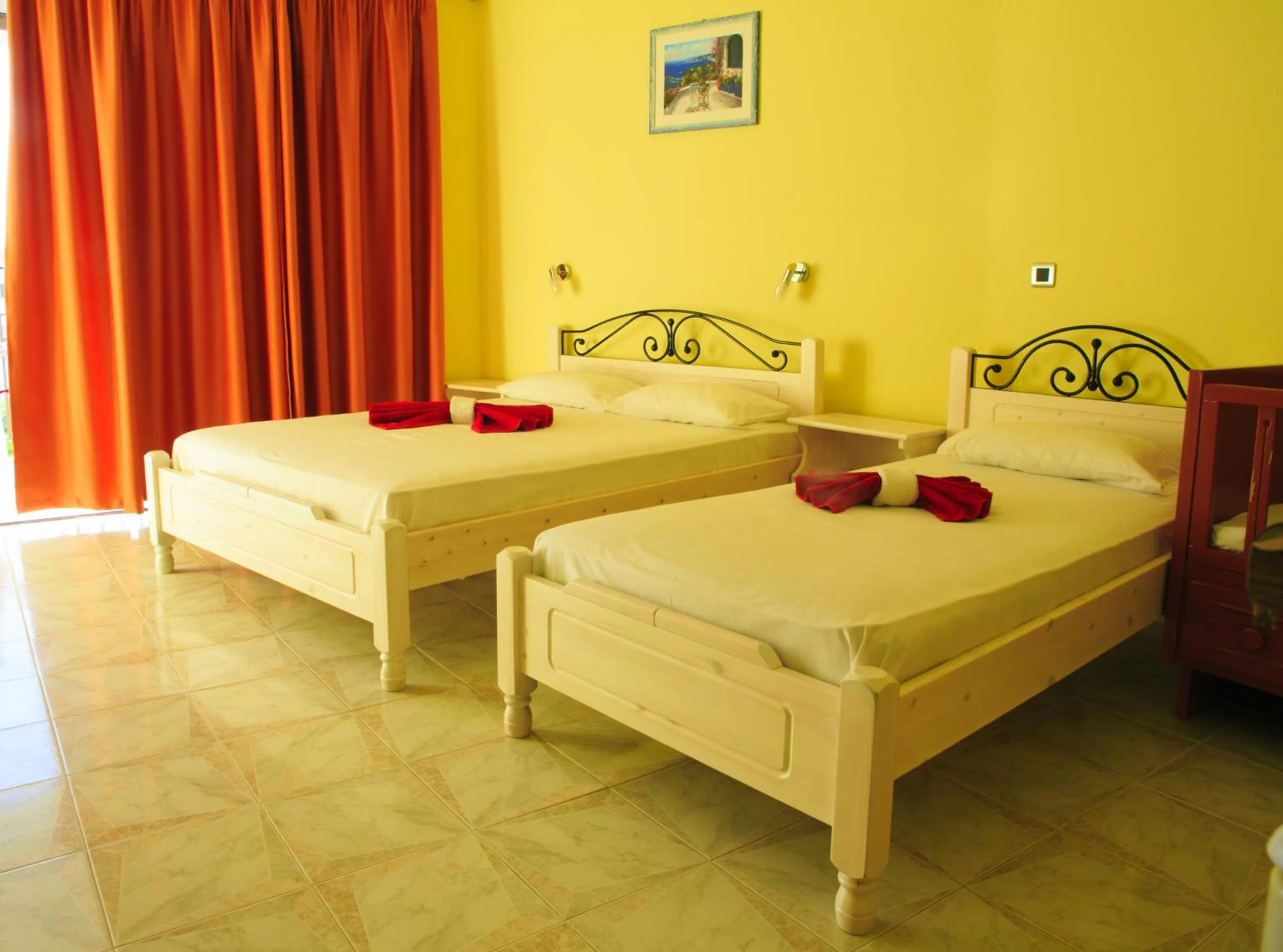 Photo of the whole room, Bed in Stroubis Studios I