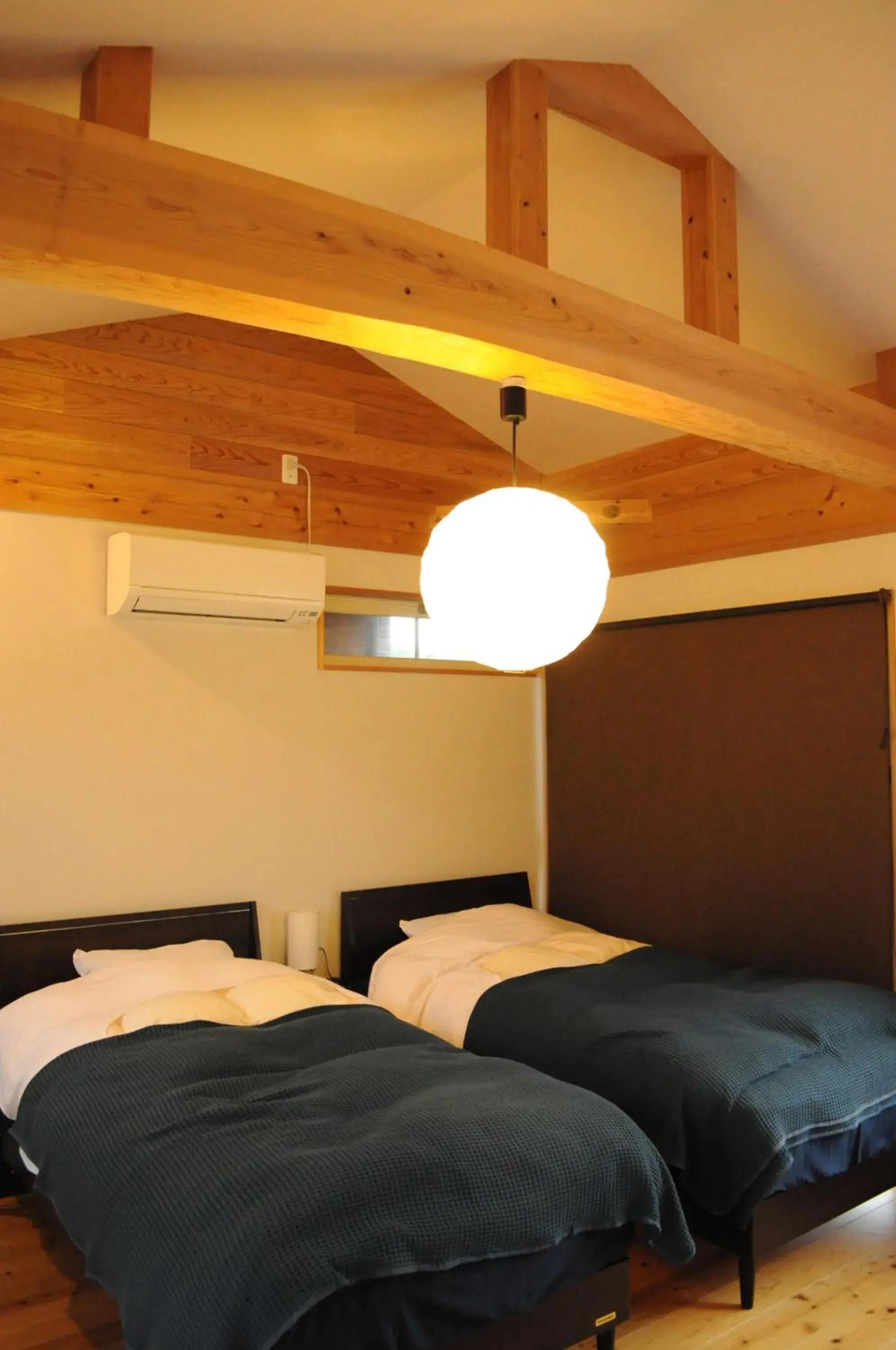 Bedroom, Bed in WEST in Bedroom, Bed in WEST in