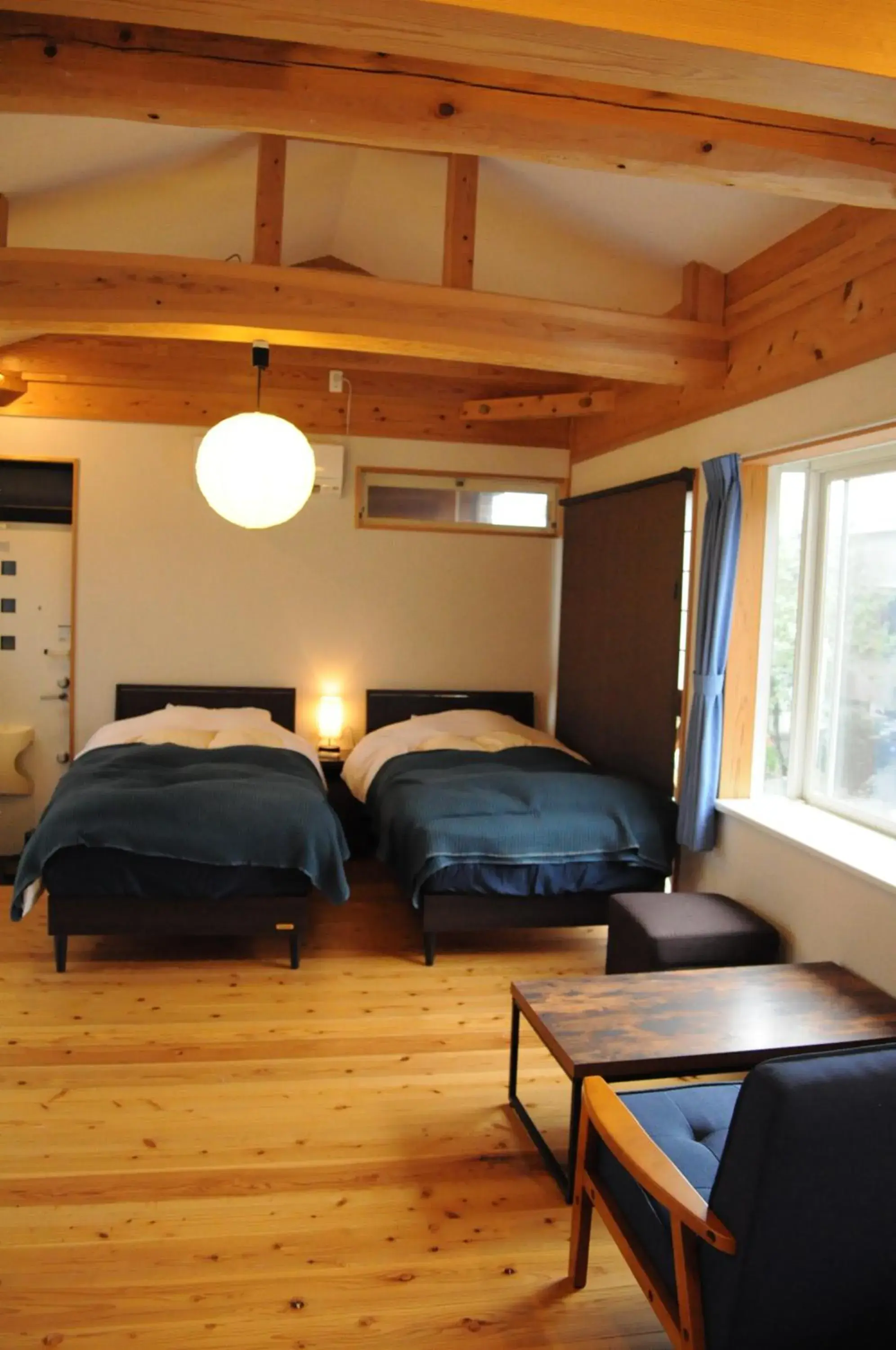 Bedroom, Bed in WEST in Bedroom, Bed in WEST in