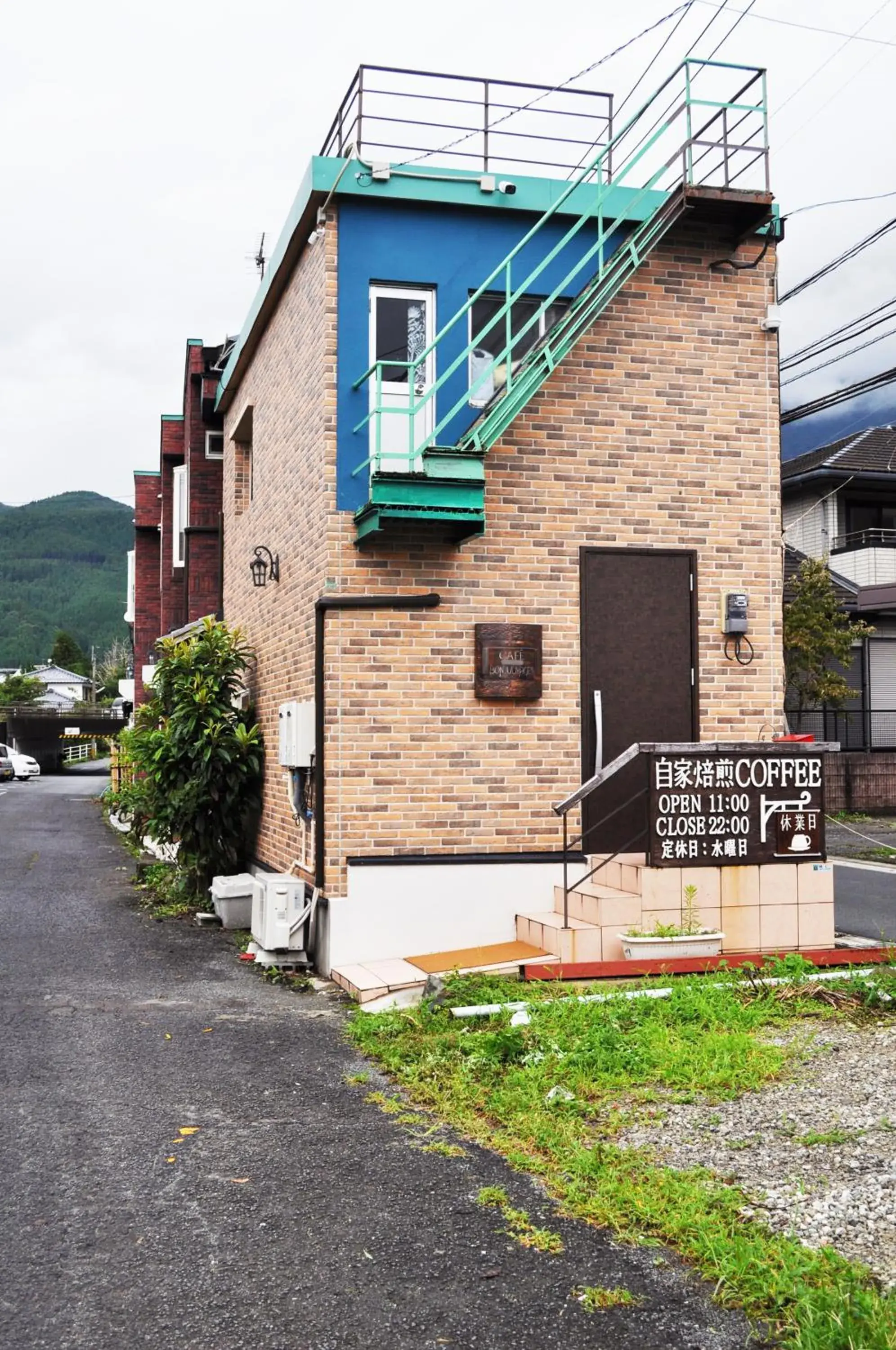 Property building in WEST in Property building in WEST in