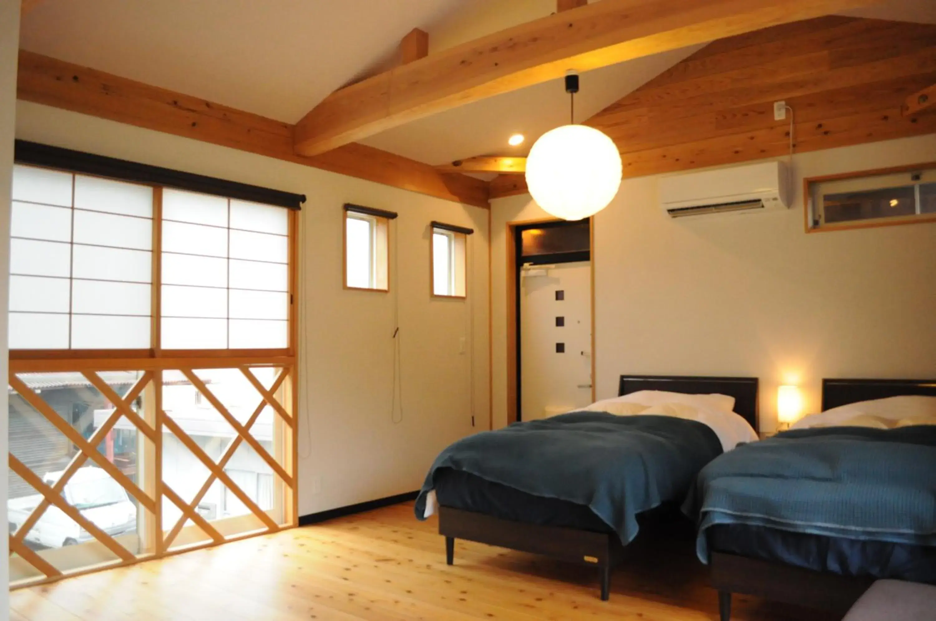 Bedroom, Bed in WEST in Bedroom, Bed in WEST in