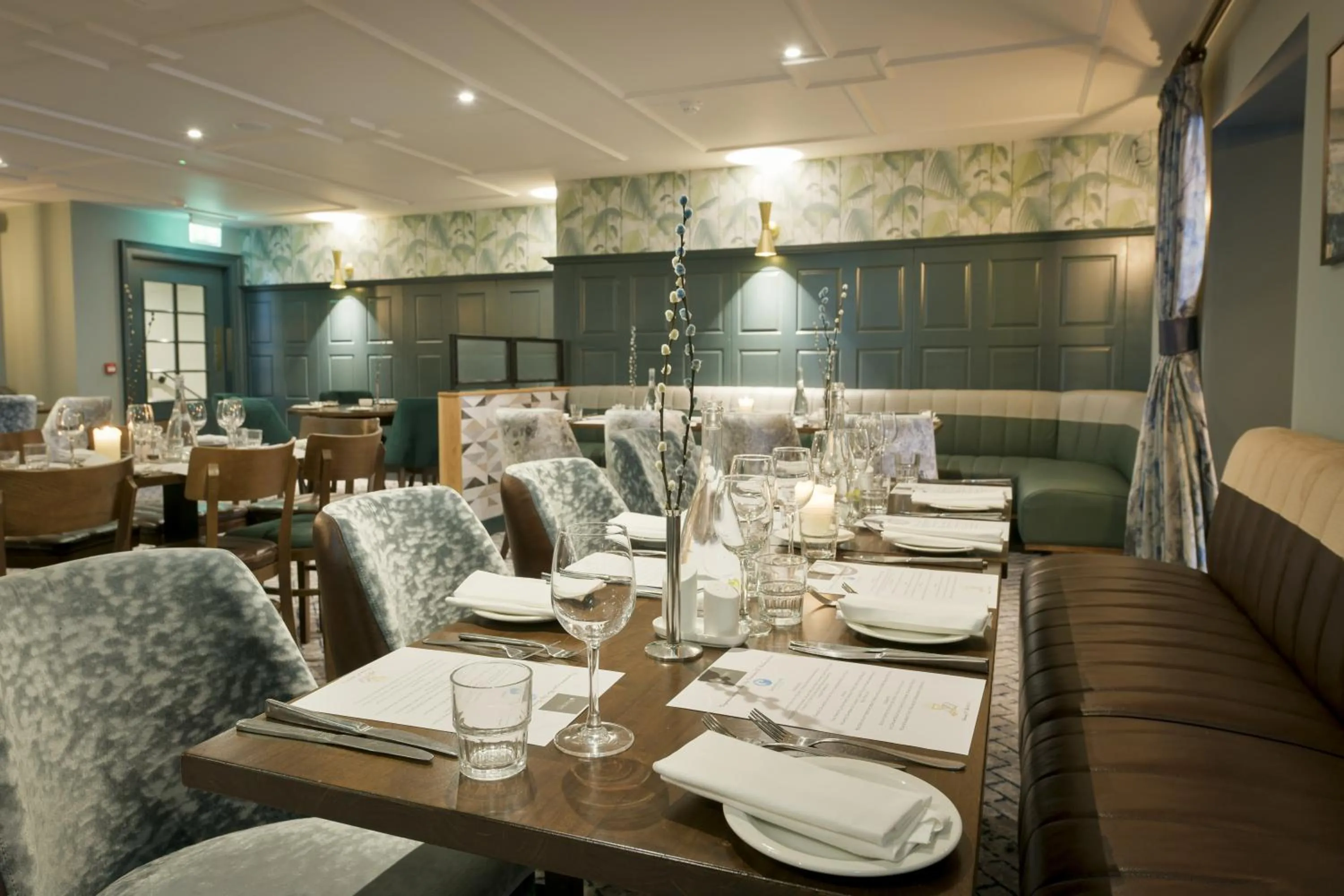 Restaurant/places to eat in Lahinch Coast Hotel and Suites