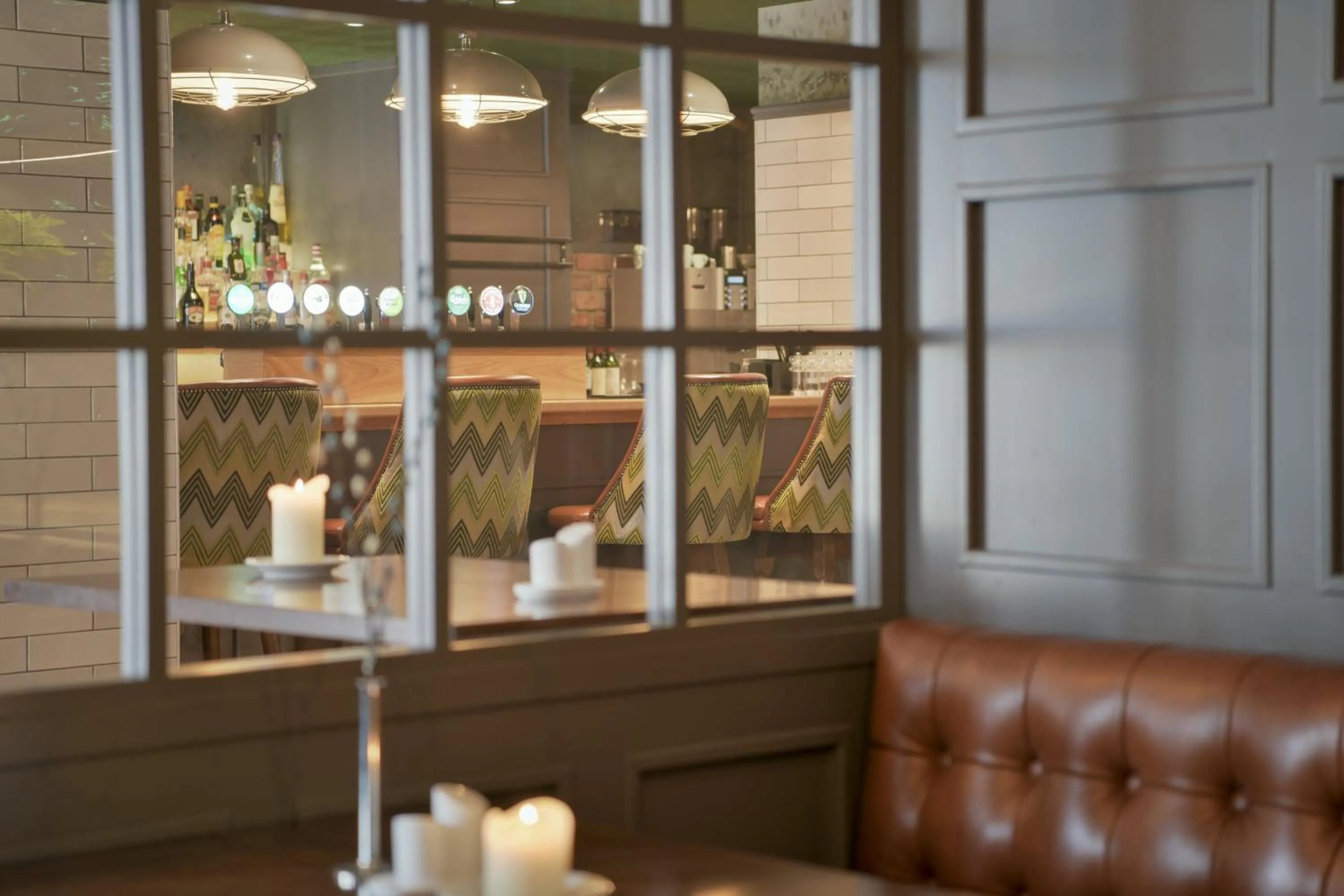 Lounge or bar in Lahinch Coast Hotel and Suites