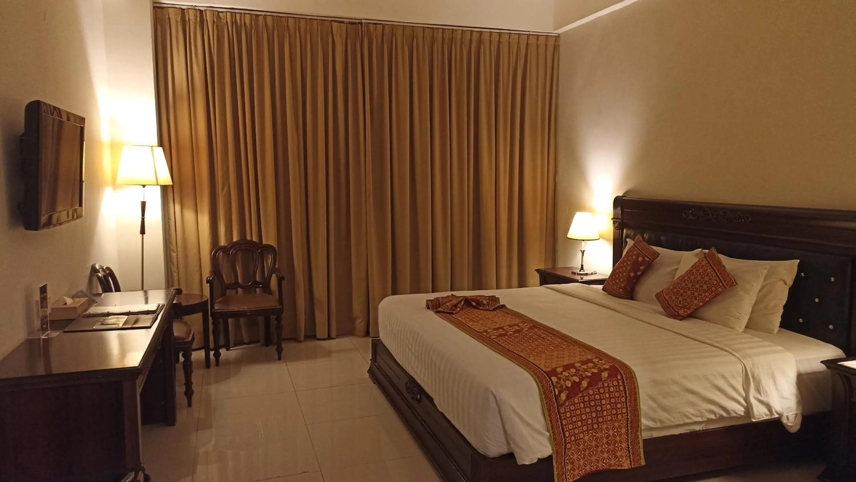 Bedroom, Bed in The Rich Jogja Hotel