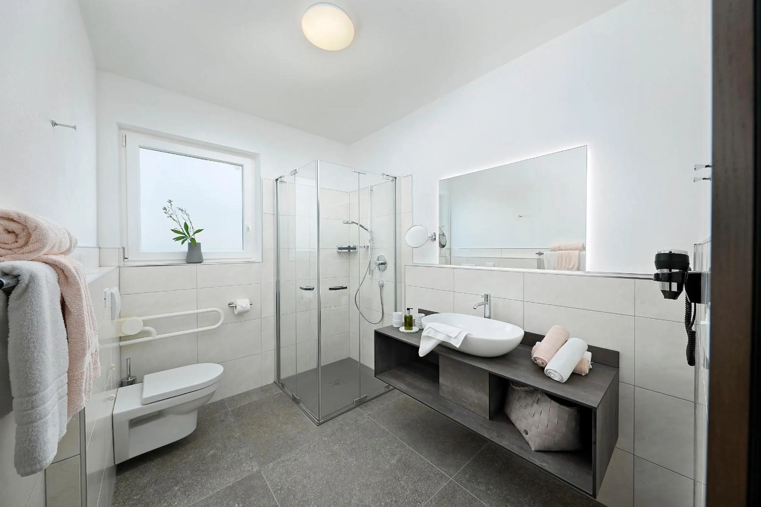 Bathroom in Appartement-Hotel Beatenhof