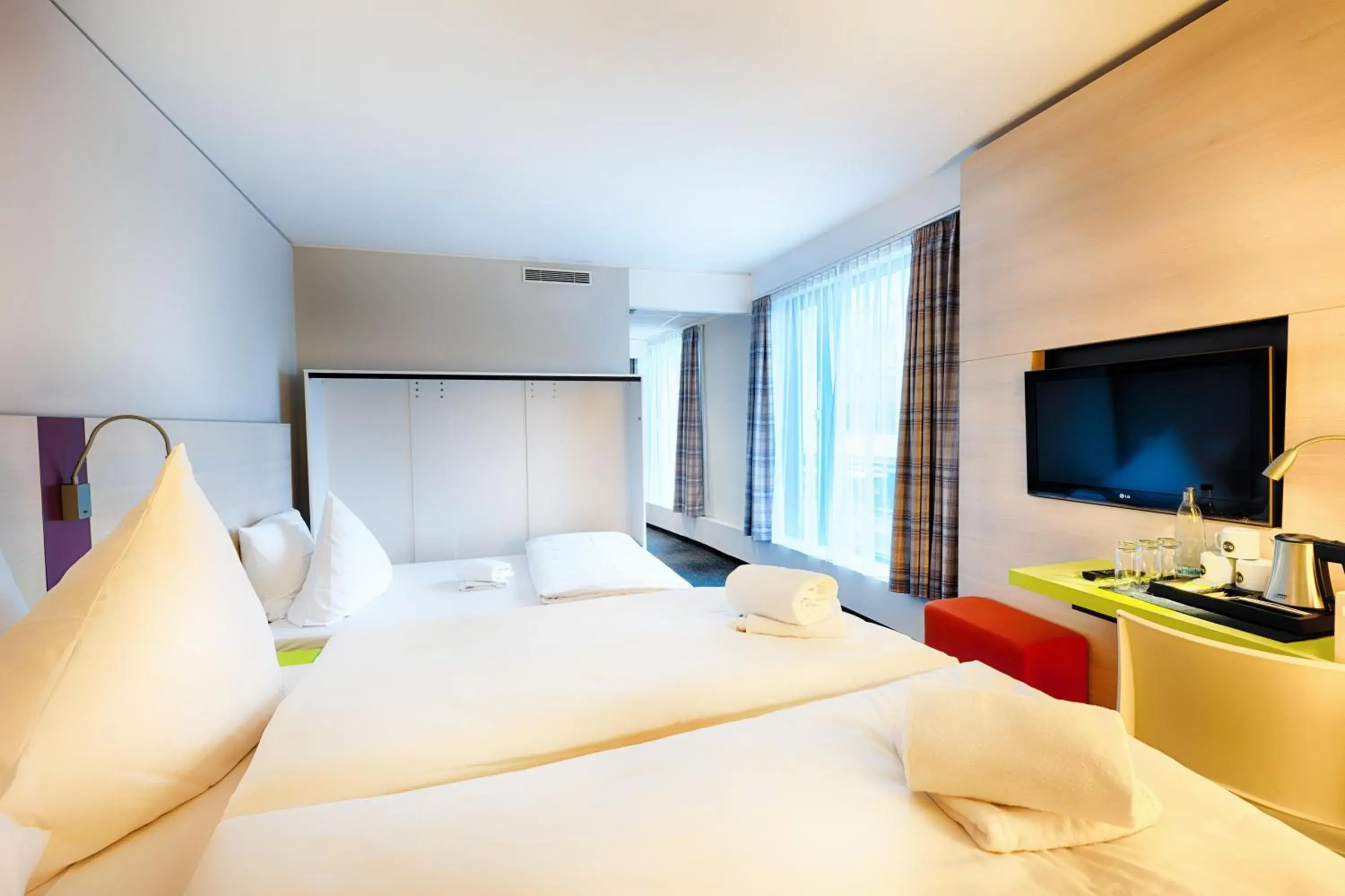 Photo of the whole room, Bed in ibis Styles Aalen Photo of the whole room, Bed in ibis Styles Aalen