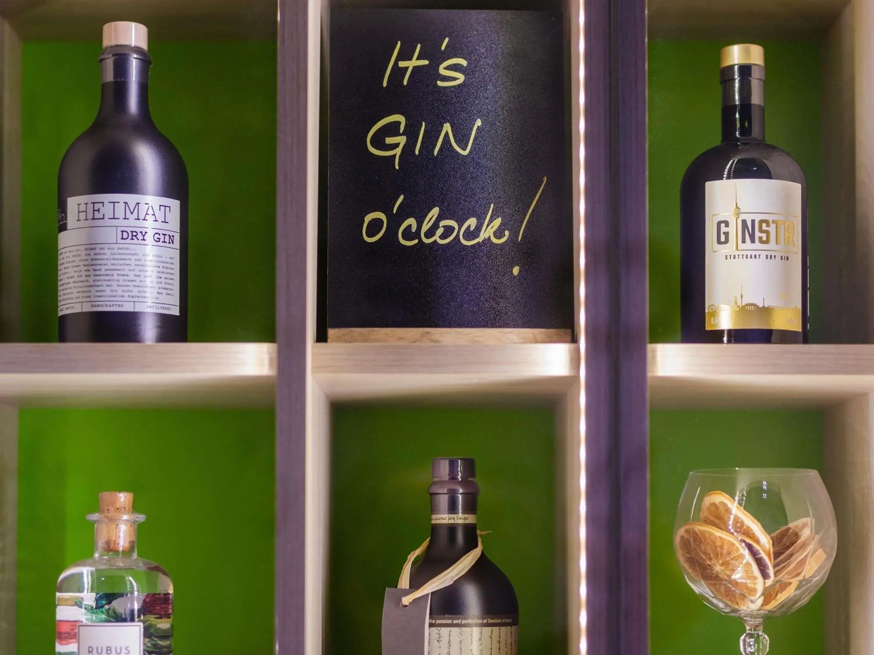 Lounge or bar in ibis Styles Nagold-Schwarzwald Lounge or bar in ibis Styles Nagold-Schwarzwald