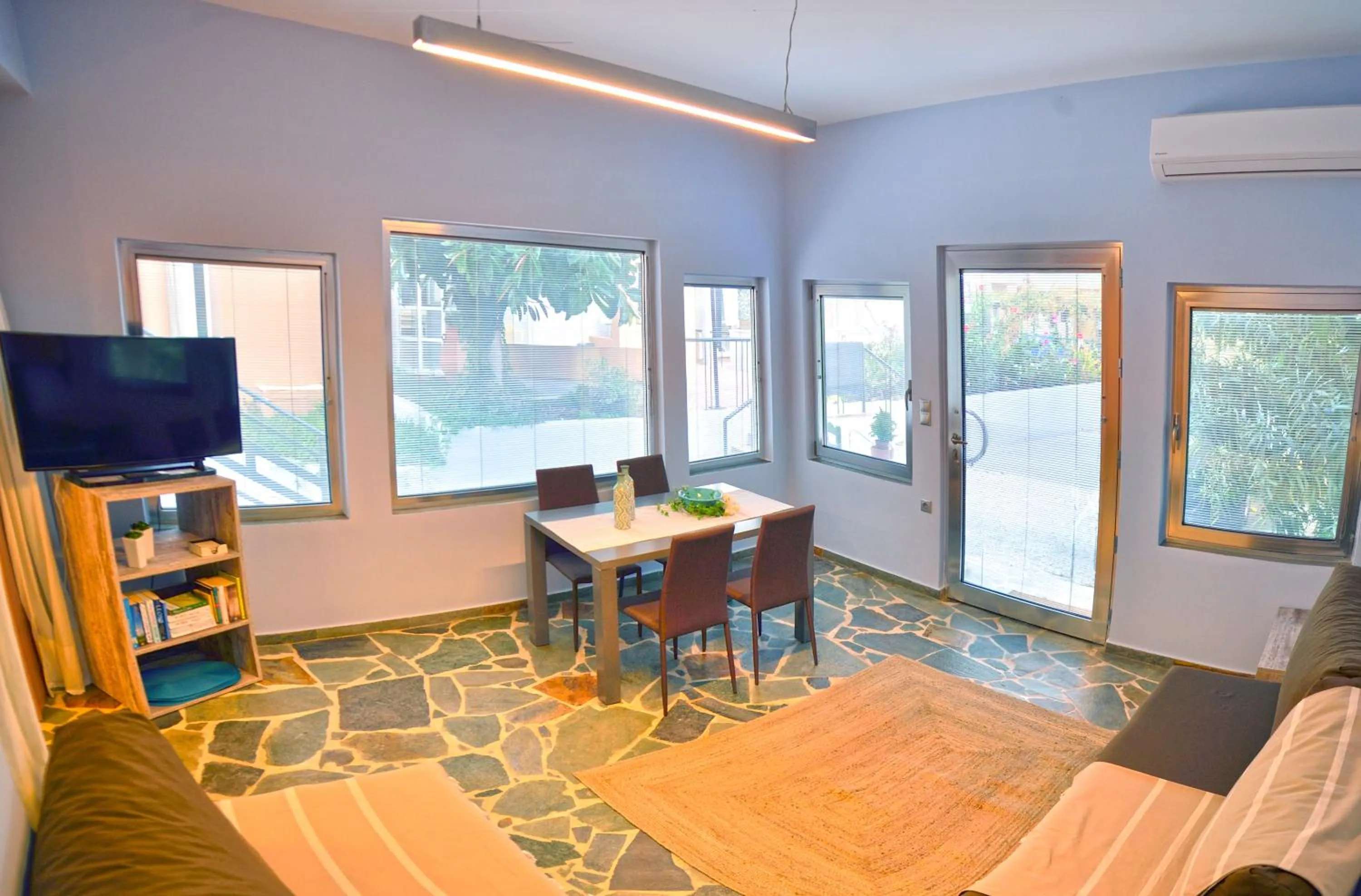 Seating area in Hotel Peli