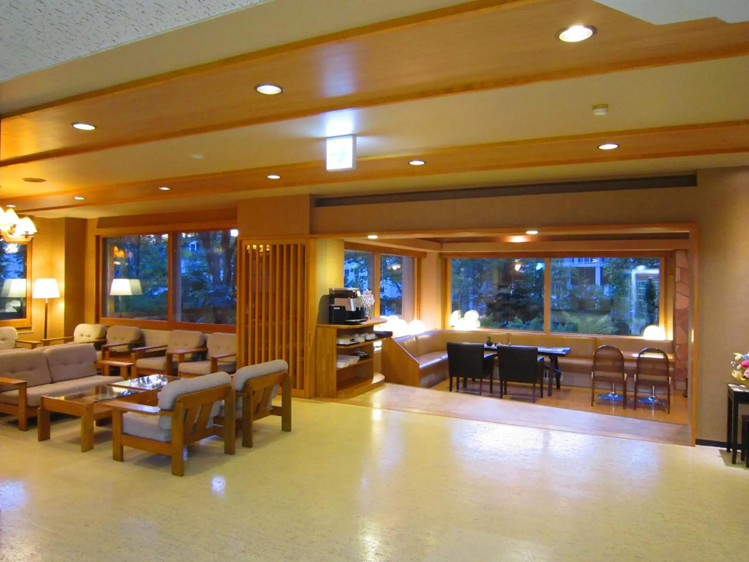 Lounge or bar, Restaurant/Places to Eat in Hotel Shirakabaso Shigakogen