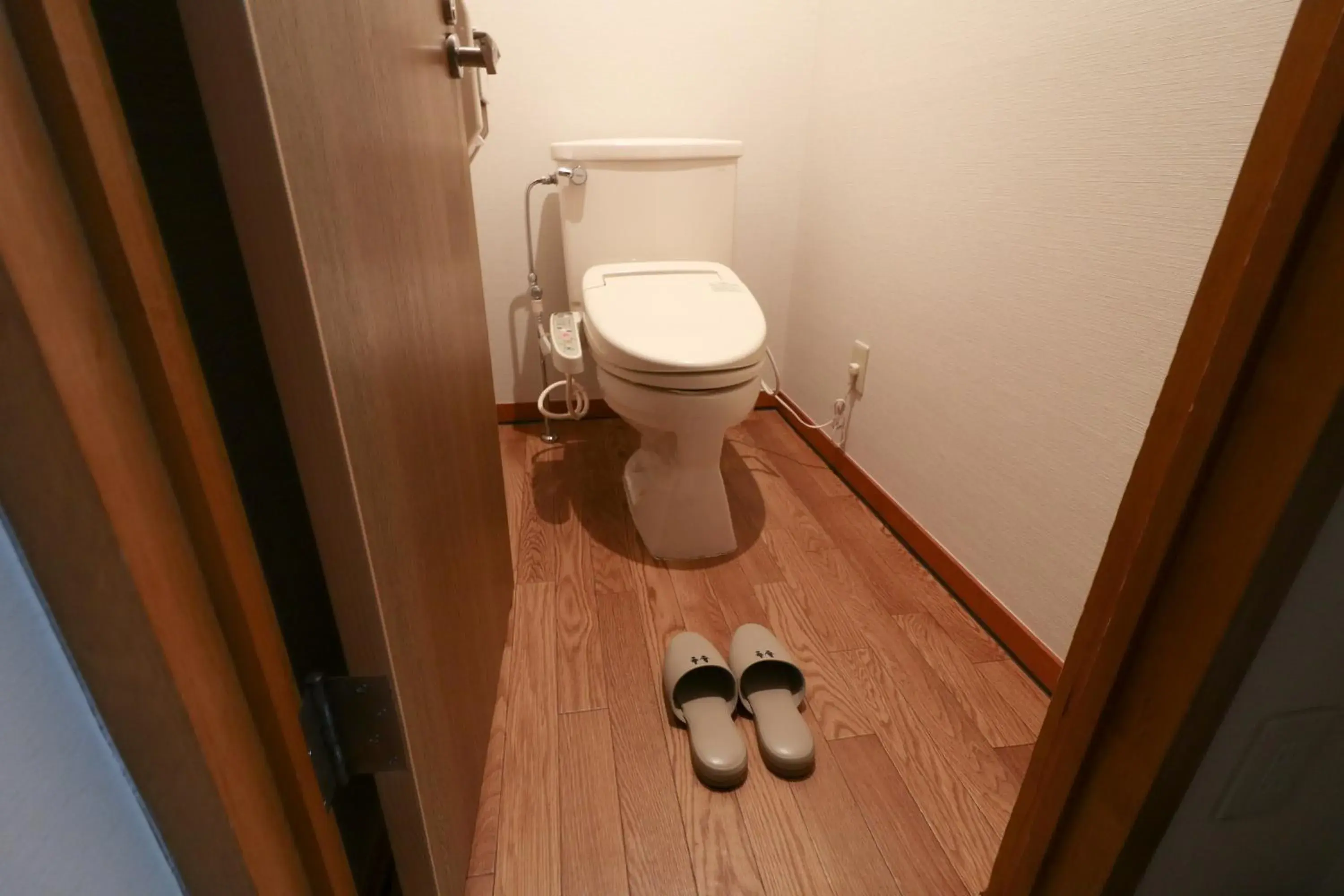 Toilet, Bathroom in Hotel Shirakabaso Shigakogen