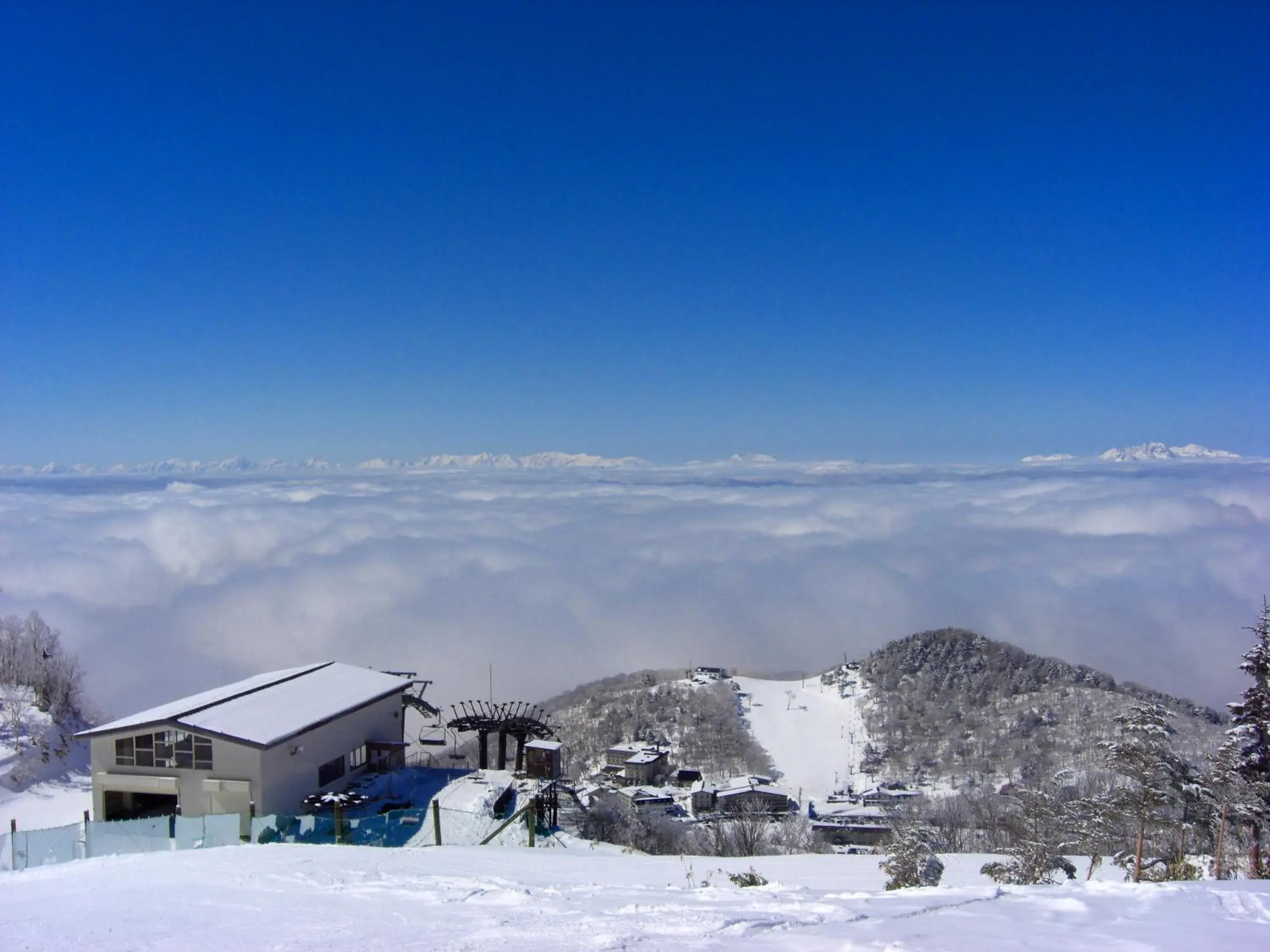 Winter in Hotel Shirakabaso Shigakogen