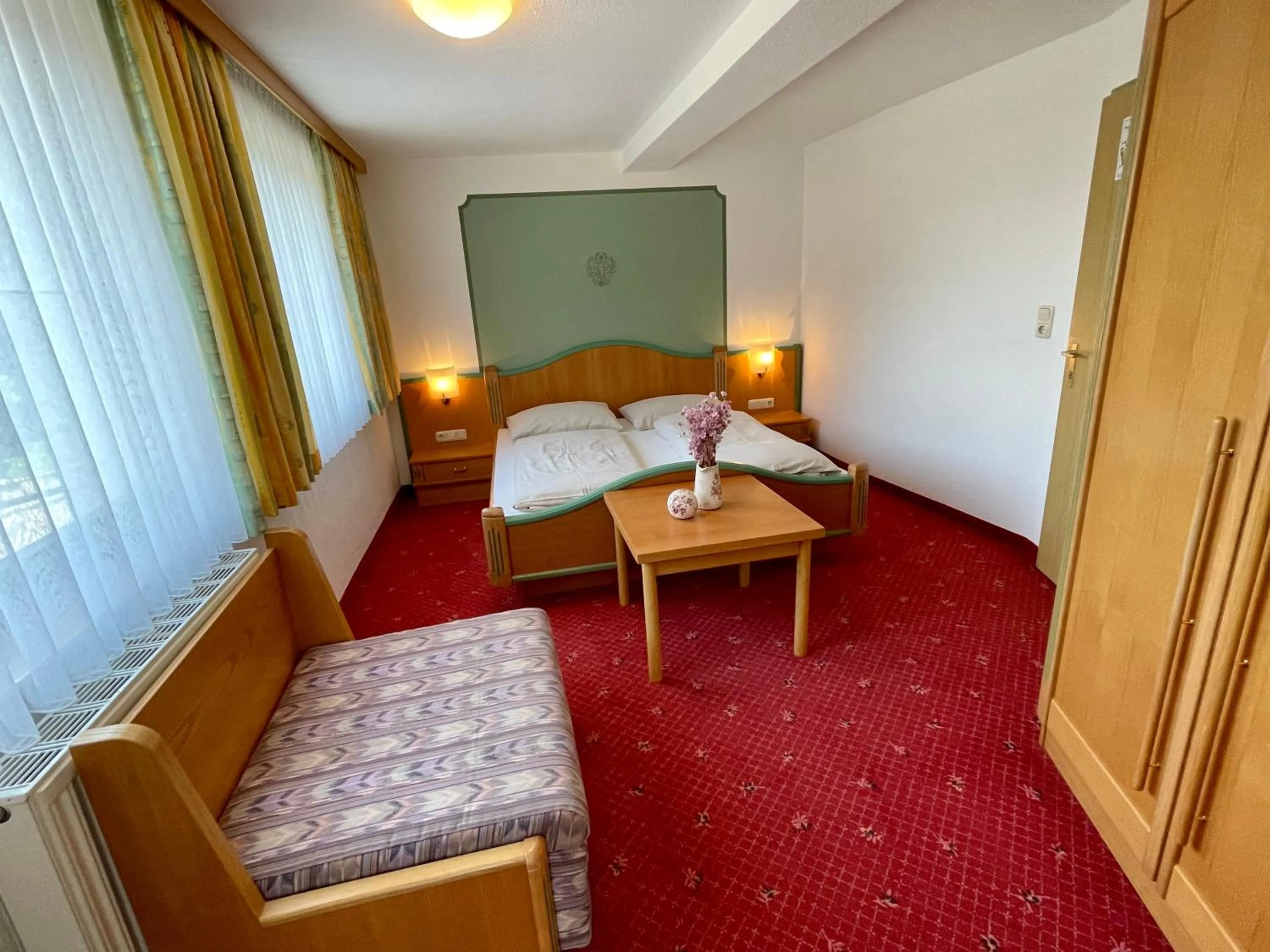 Photo of the whole room in Hotel Gasthof Stoanerhof
