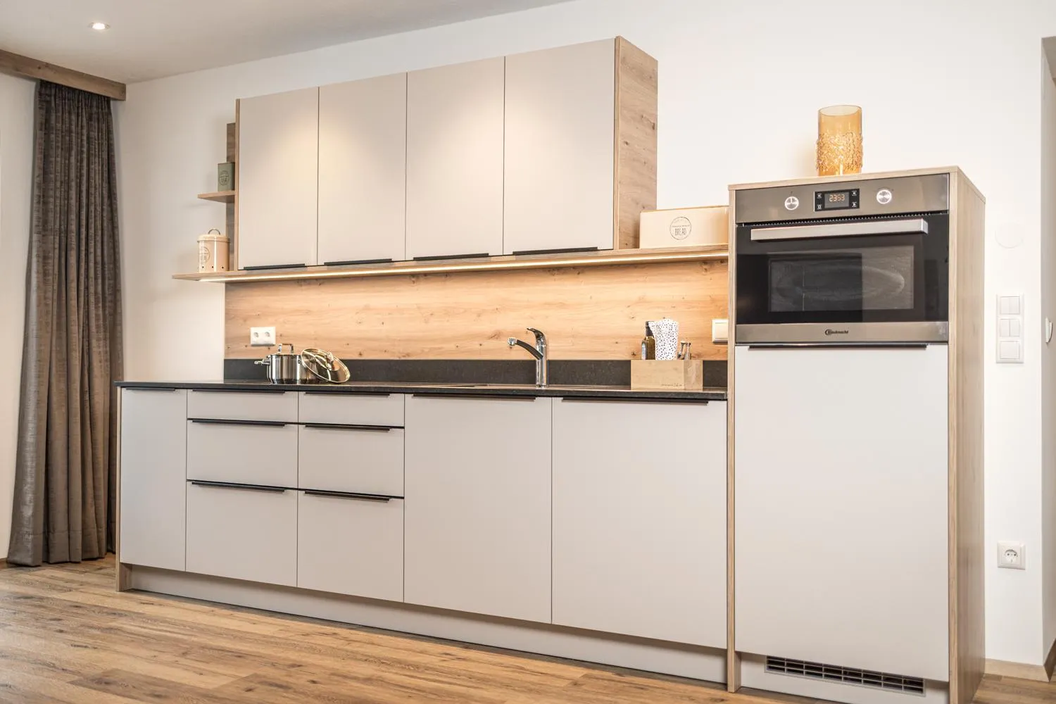 Kitchen or kitchenette in Hotel Gasthof Stoanerhof