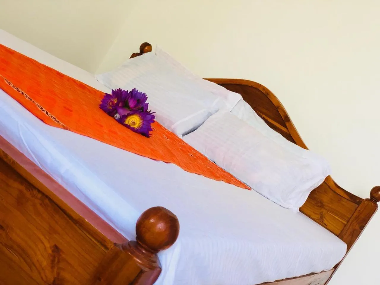 Bed in Samanala Resort