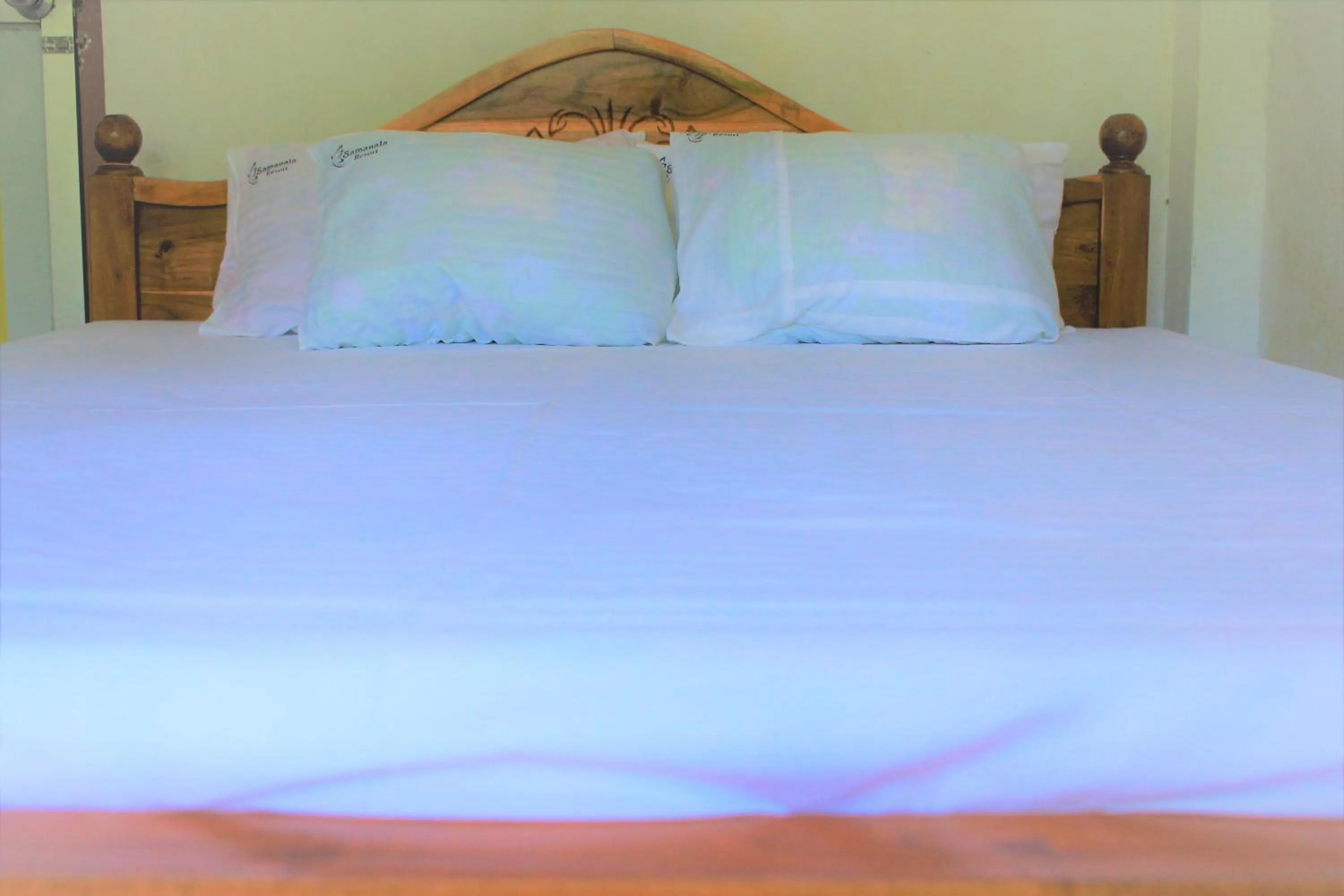 Bed in Samanala Resort