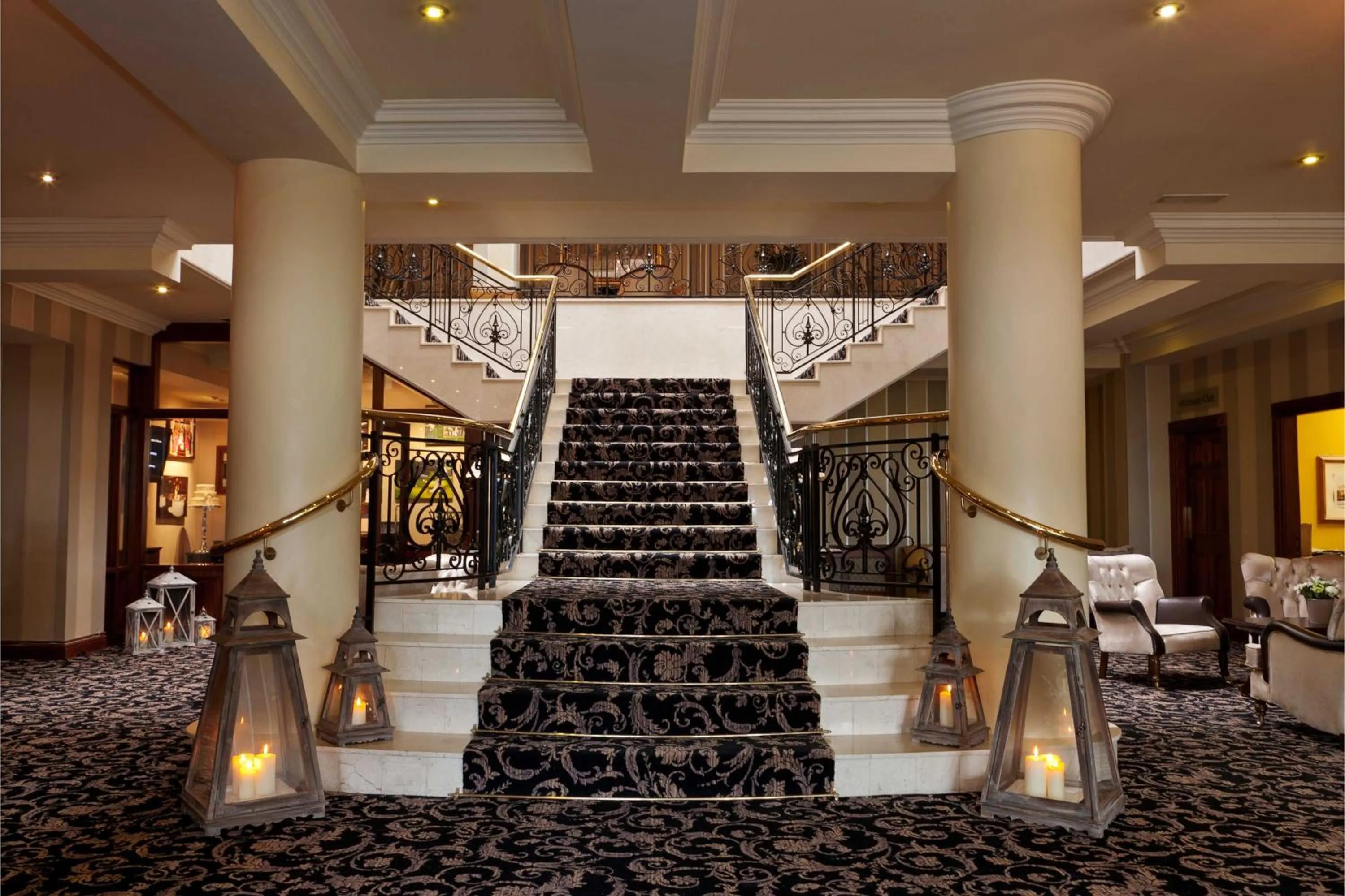 Lobby or reception in Ashdown Park Hotel