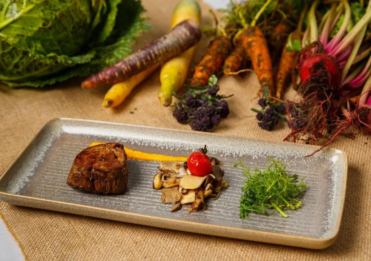 Restaurant/places to eat in Ashdown Park Hotel