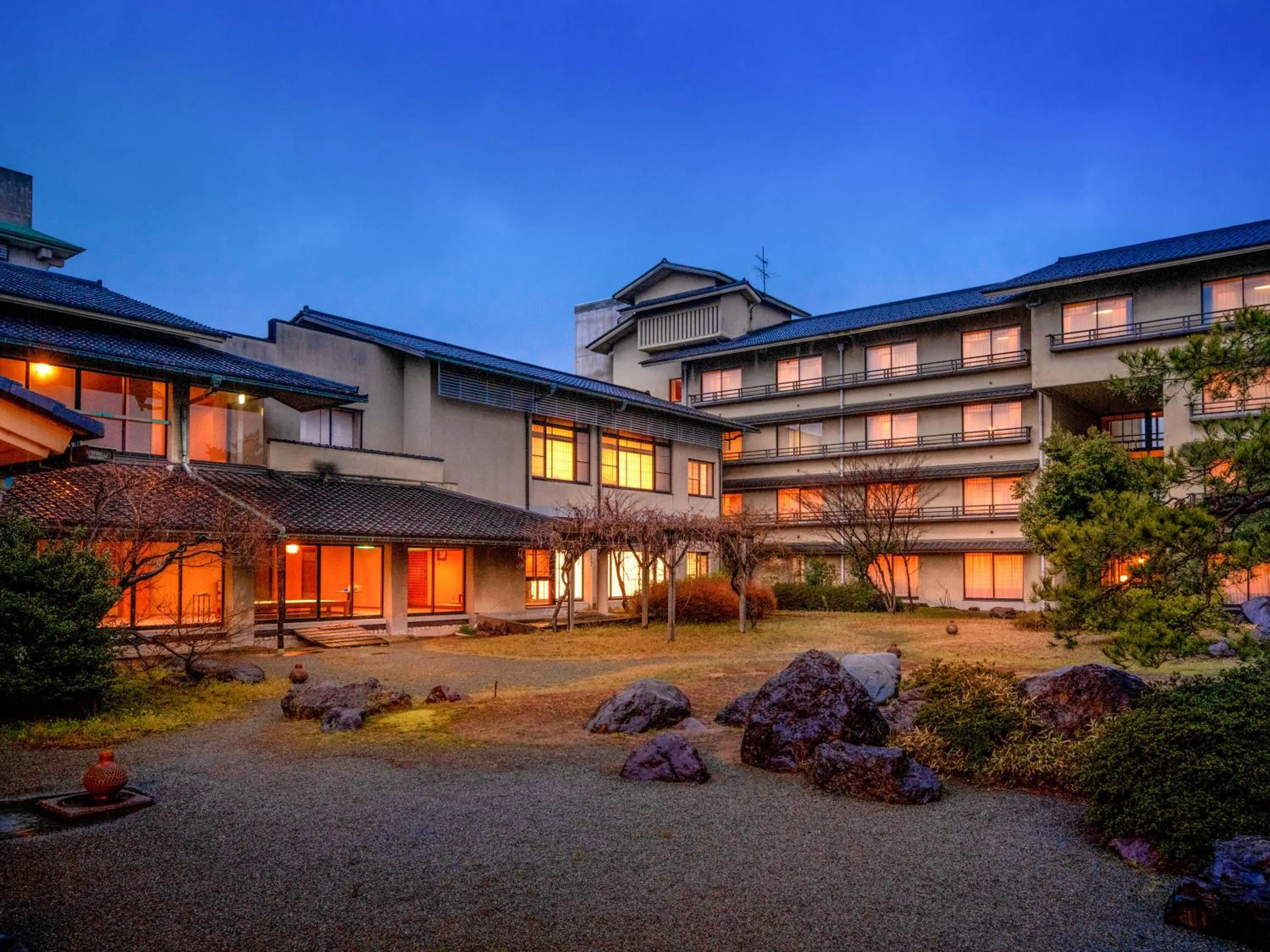 Property building in Awara Onsen Minoya Taiheikaku