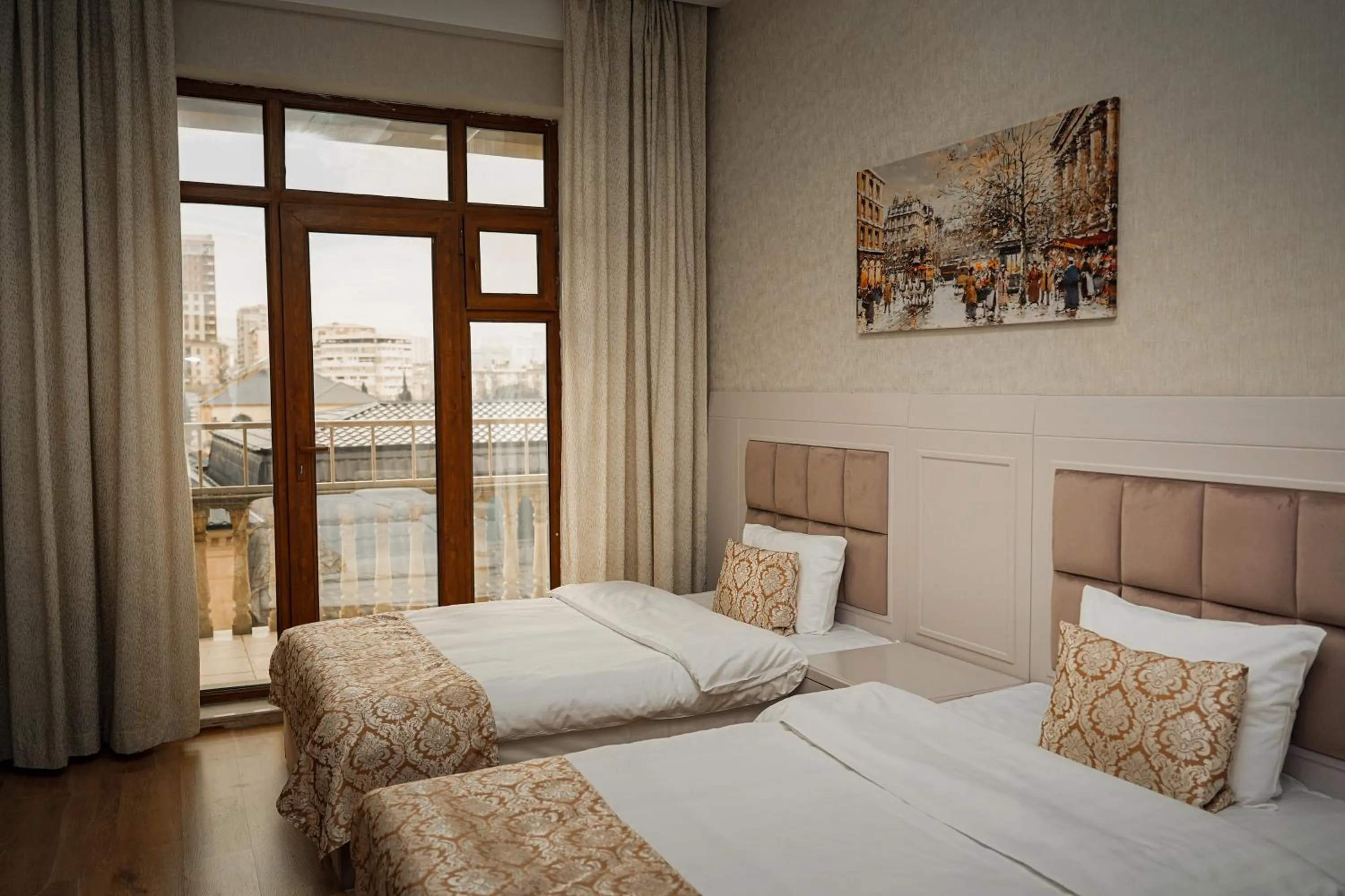 Balcony/Terrace, Bed in Safran Hotel