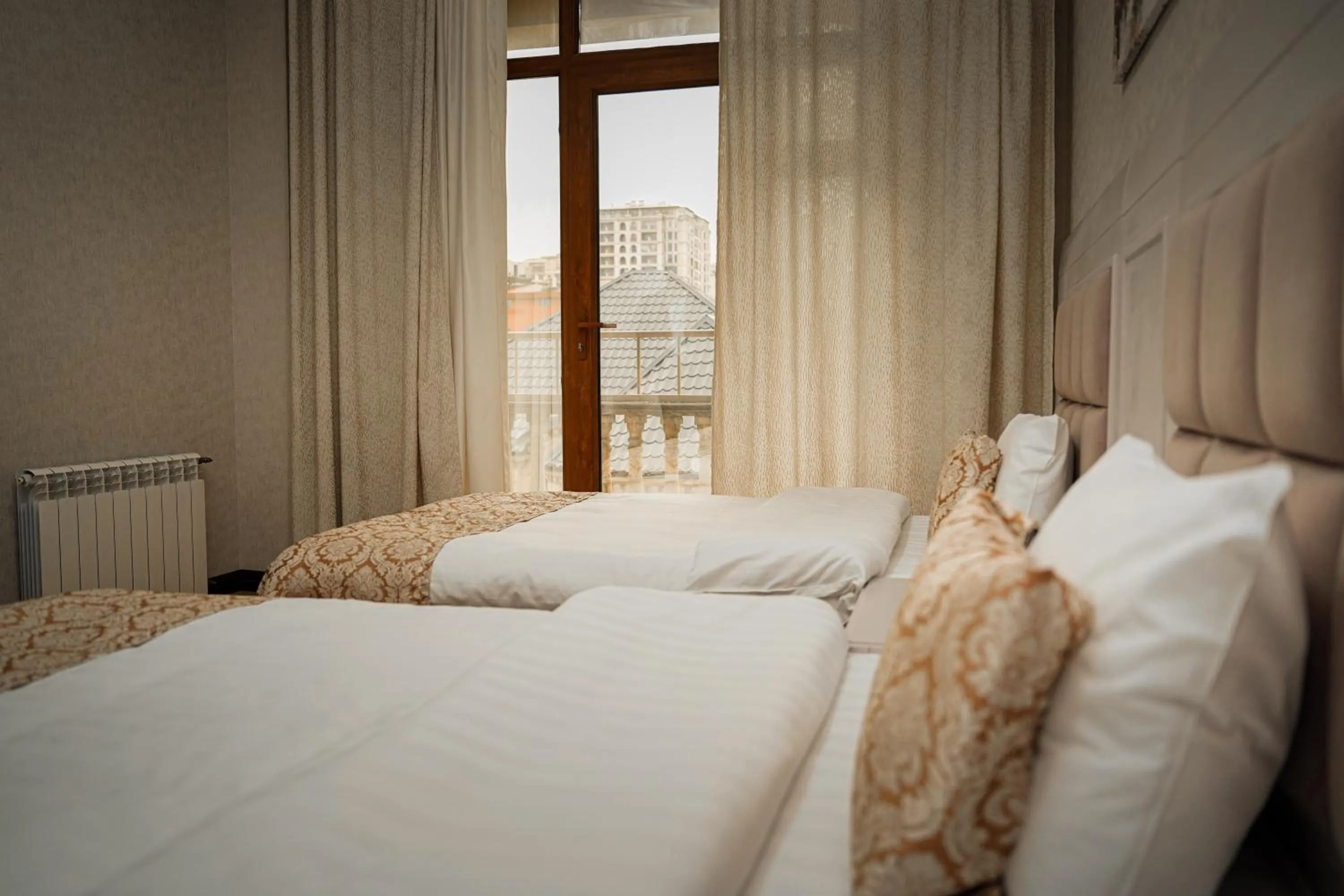 Photo of the whole room, Bed in Safran Hotel