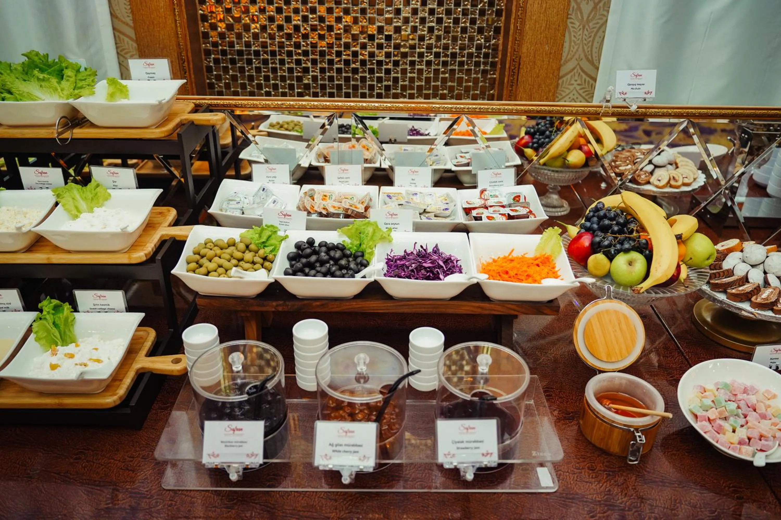 Food and drinks in Safran Hotel