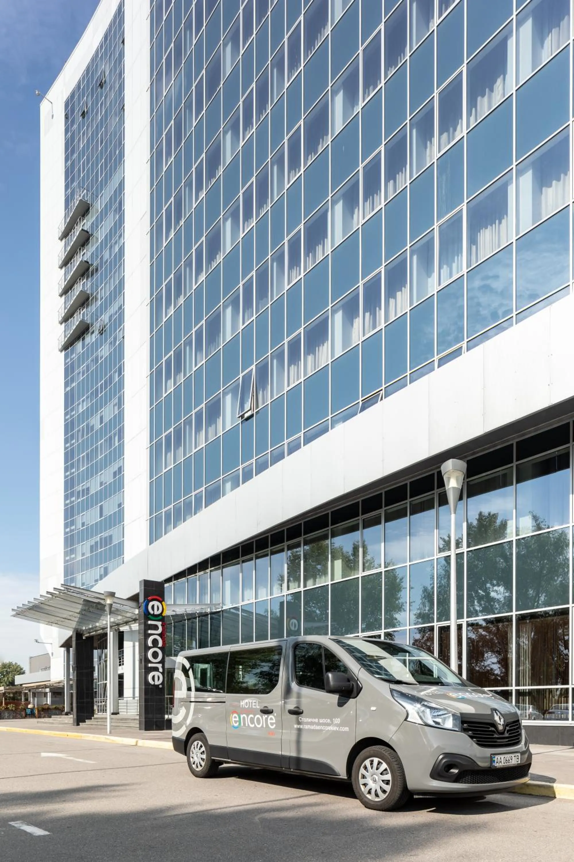 Facade/entrance in Ramada Encore Kyiv