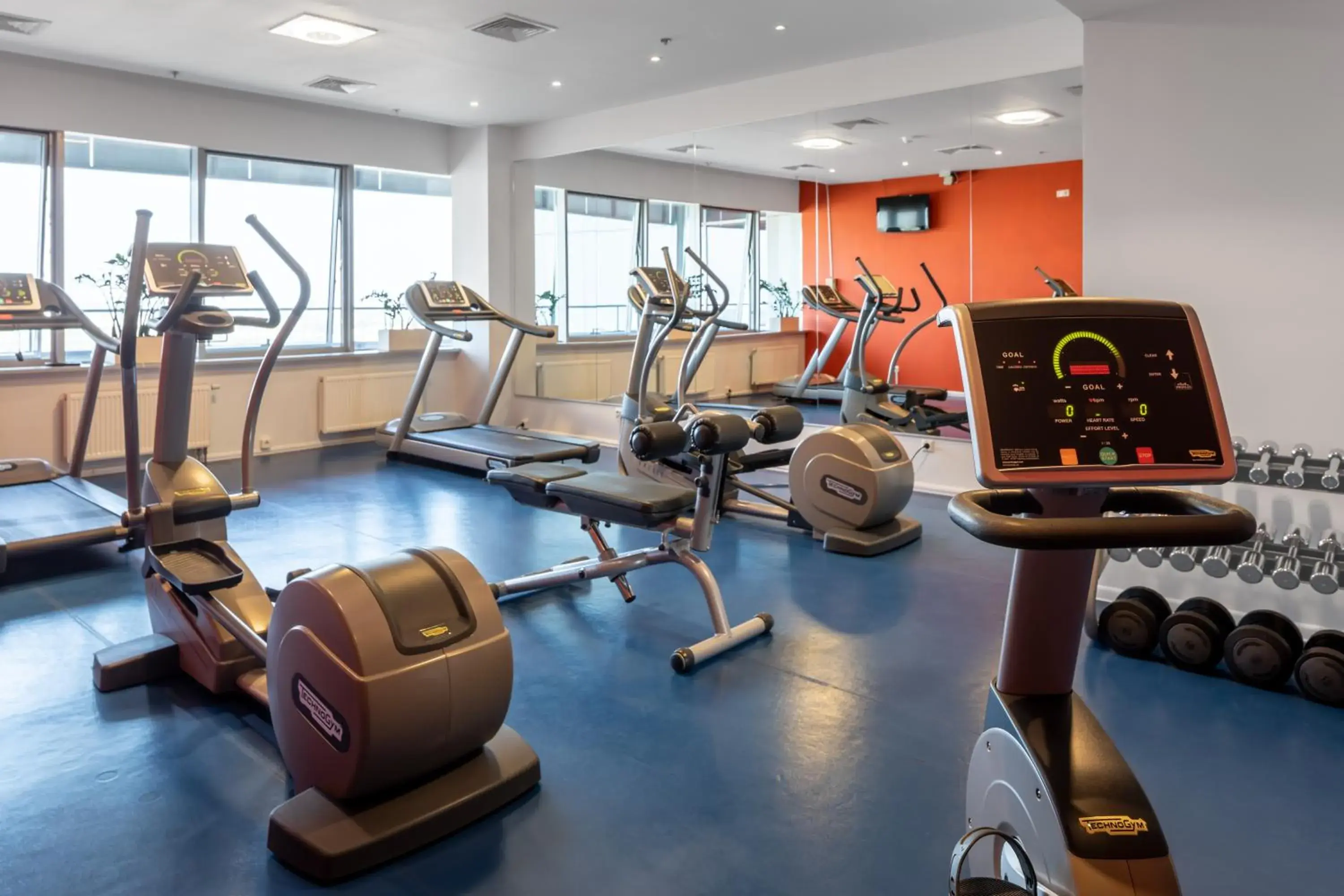 Fitness centre/facilities in Ramada Encore Kyiv Fitness centre/facilities in Ramada Encore Kyiv