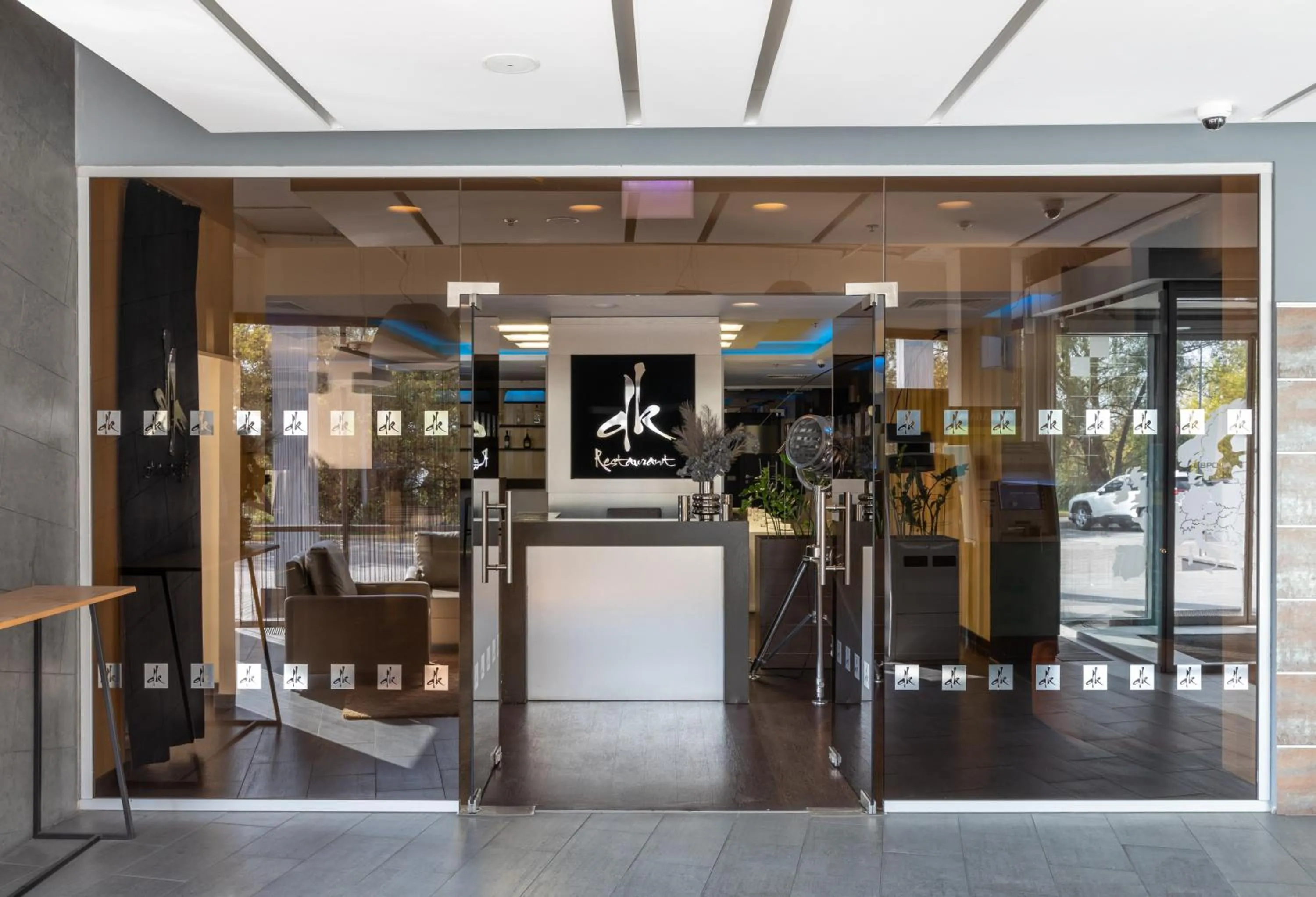 Restaurant/places to eat in Ramada Encore Kyiv