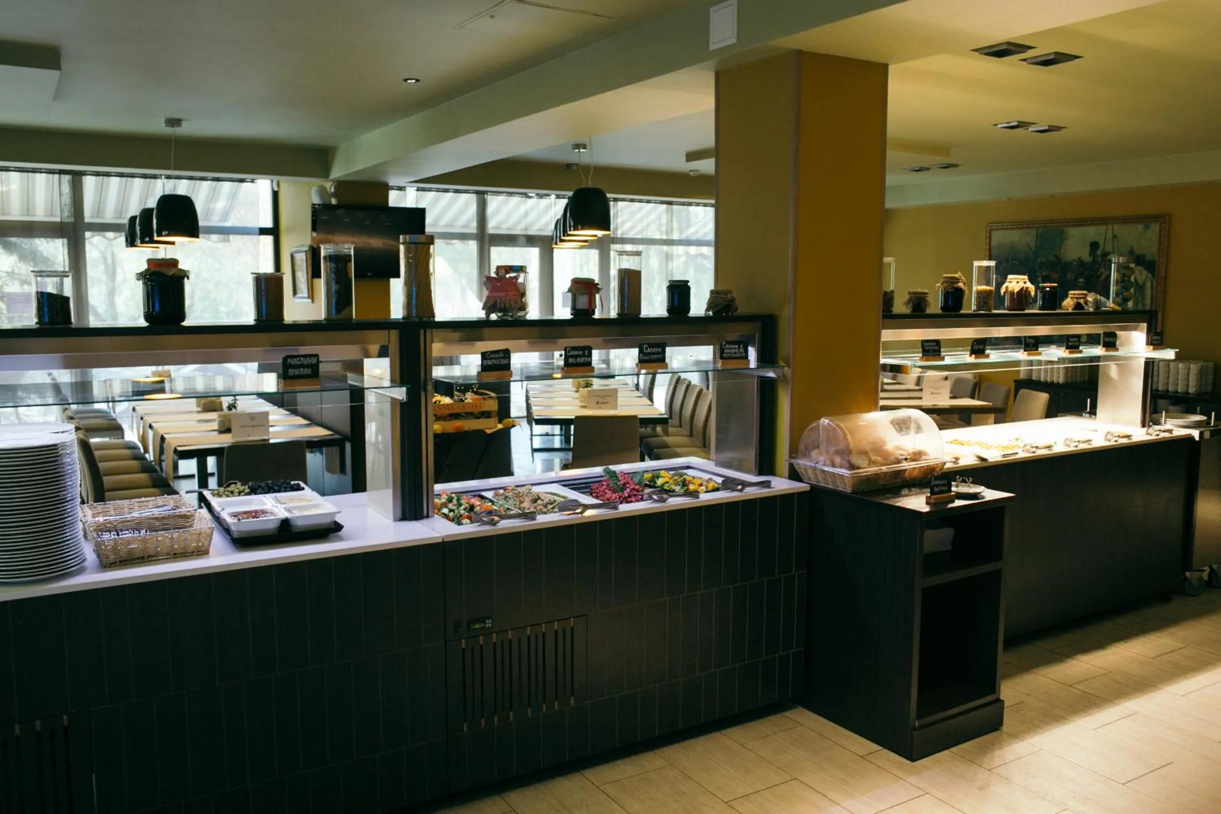 Restaurant/places to eat in Pushcha Congress Hotel