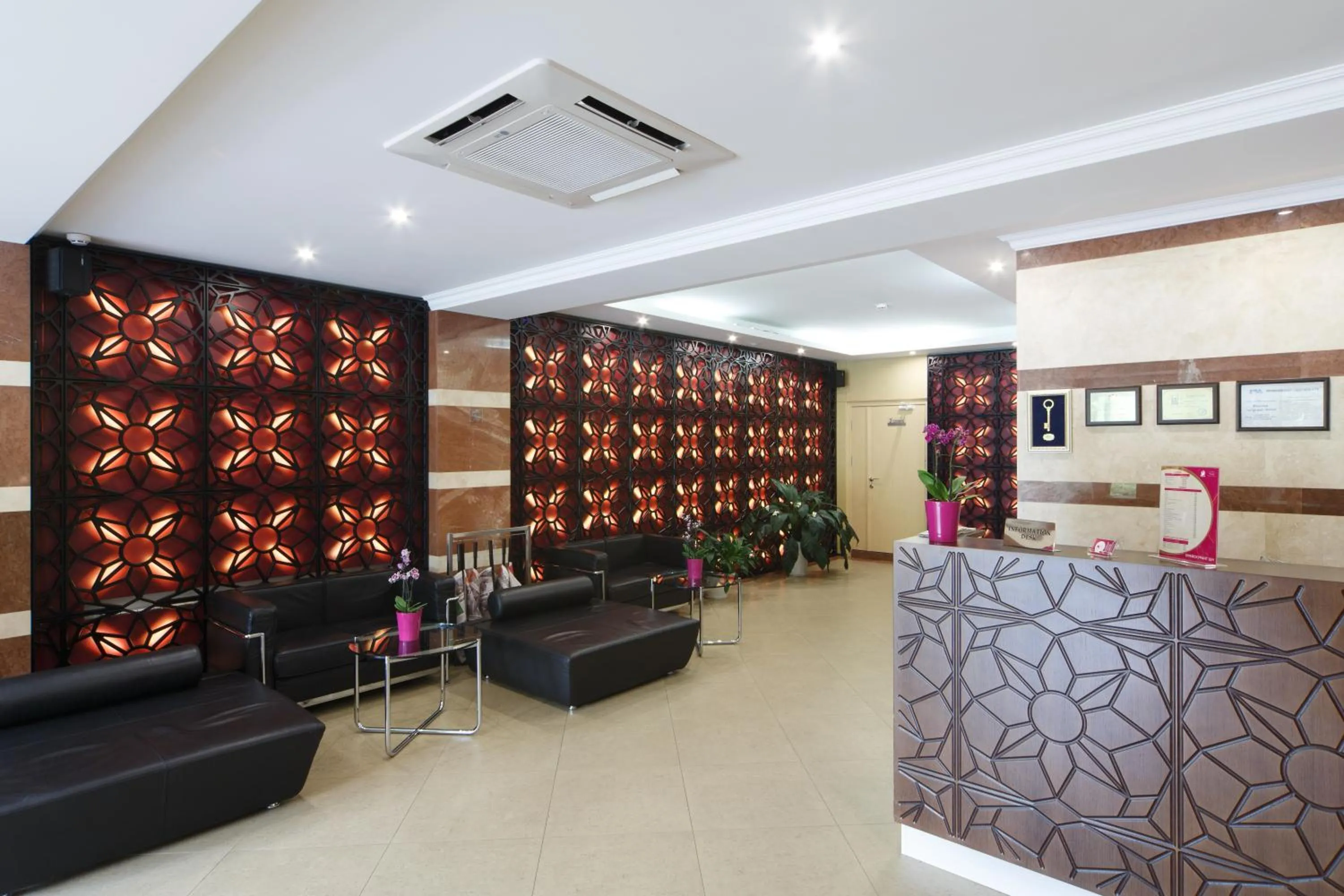 Lobby or reception in Pushcha Congress Hotel