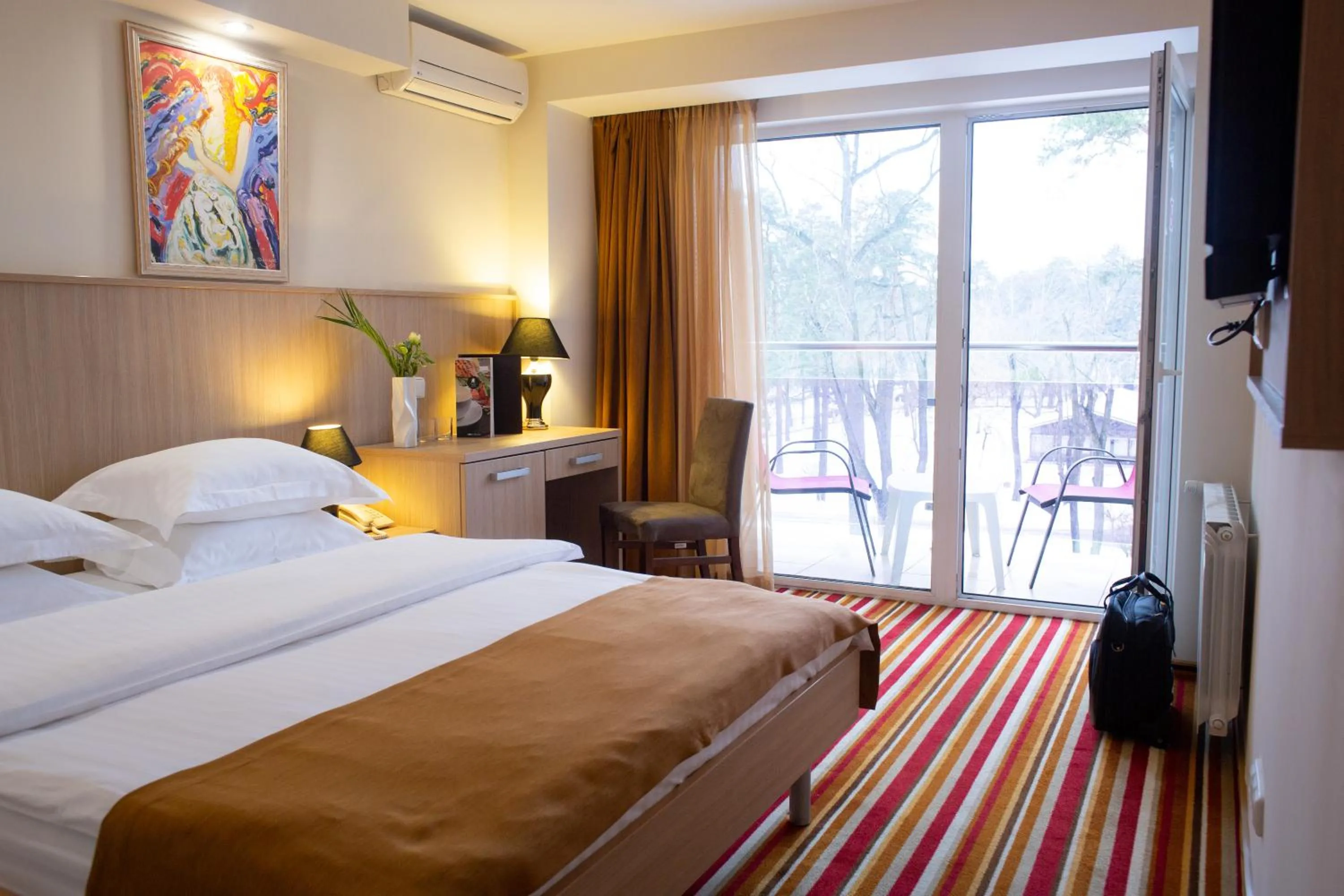 Photo of the whole room, Bed in Pushcha Congress Hotel
