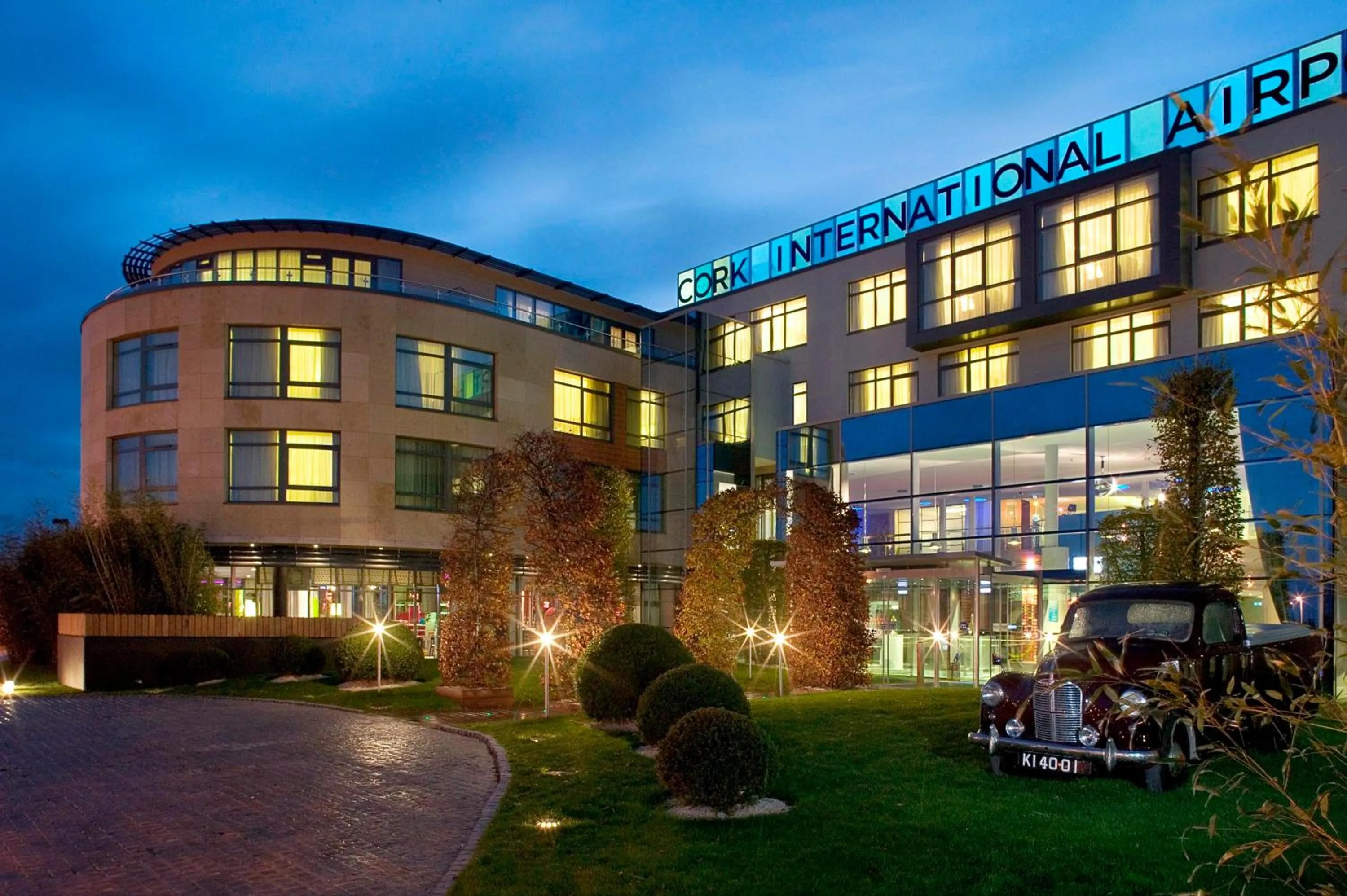 Facade/entrance in Cork International Hotel