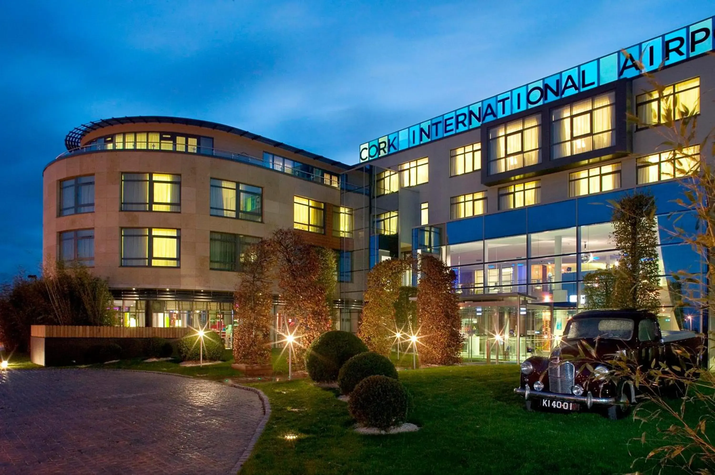 Facade/entrance in Cork International Hotel Facade/entrance in Cork International Hotel