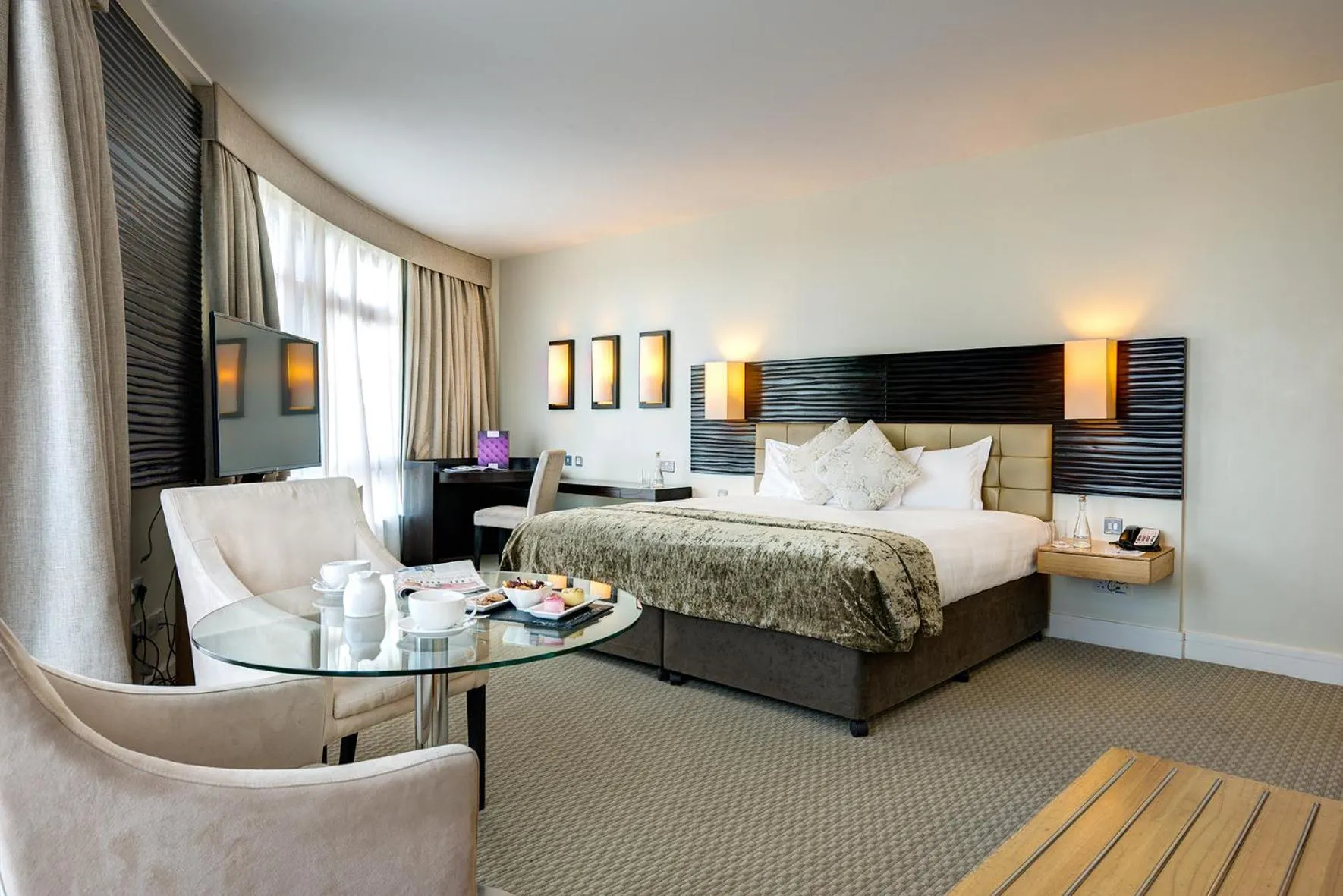 Bedroom, Bed in Cork International Hotel