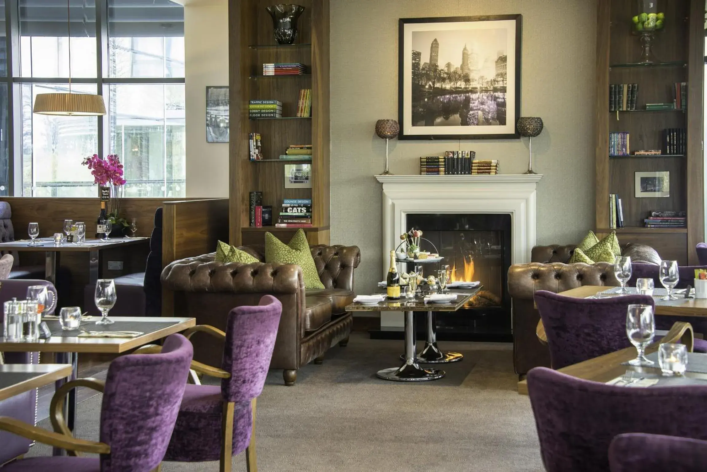 Lounge or bar in Cork International Hotel Lounge or bar in Cork International Hotel