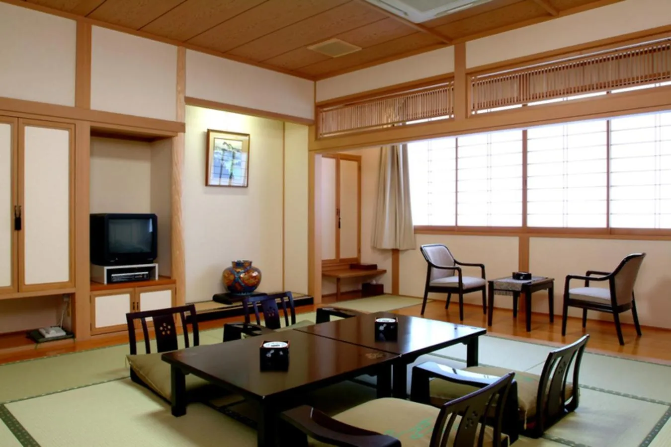 Photo of the whole room in Sakadojo