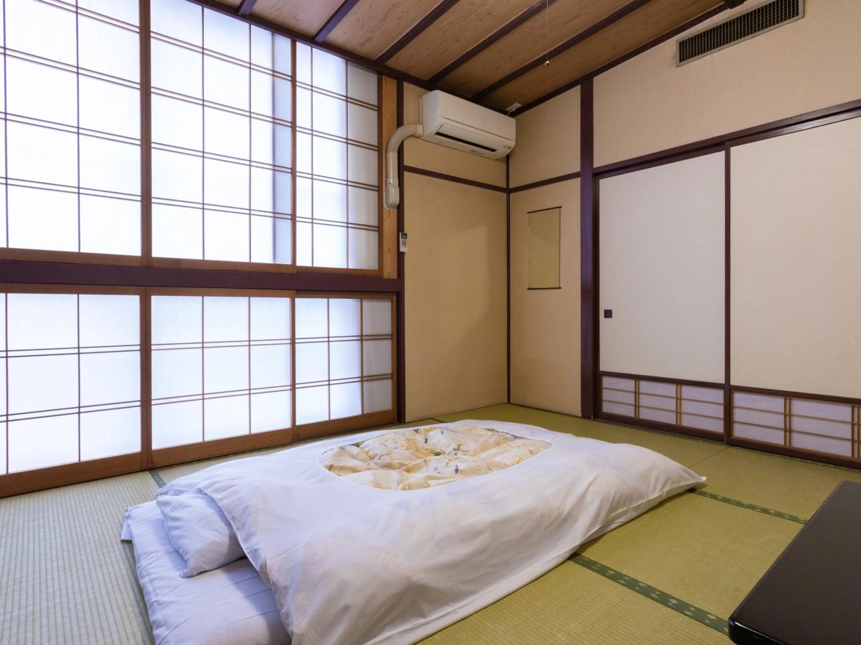 Bed in Sakadojo