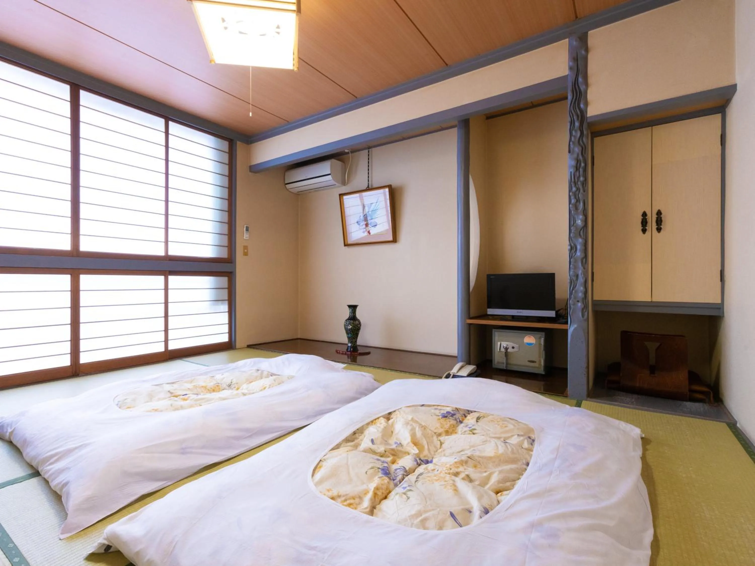 Bed in Sakadojo