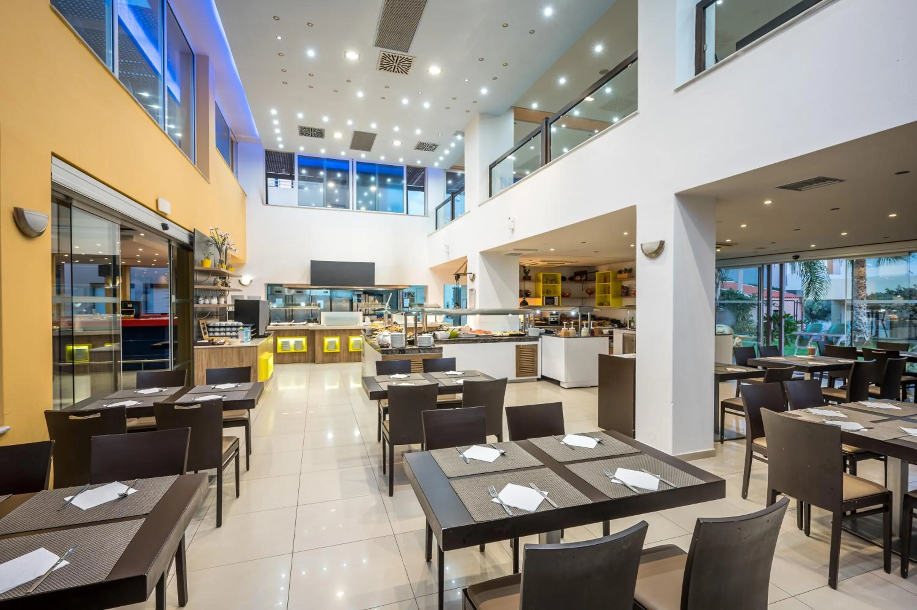 Meropi Hotel & Apartments