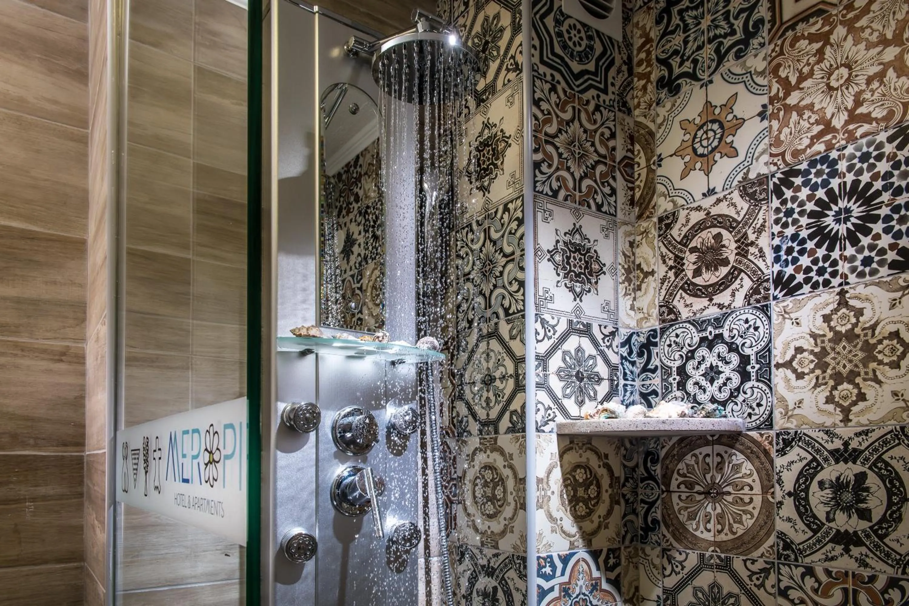 Meropi Hotel & Apartments