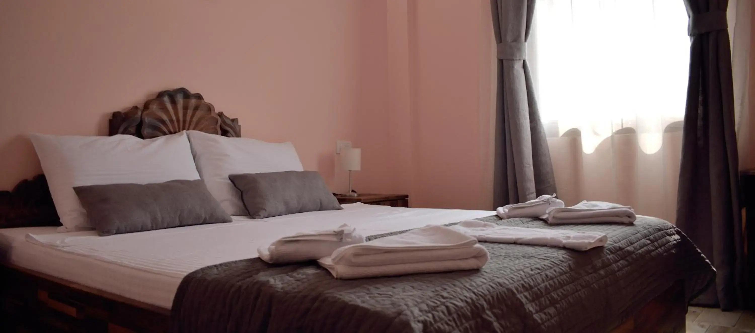 Deluxe Double Room - single occupancy in Hotel "VIR" Deluxe Double Room - single occupancy in Hotel "VIR"
