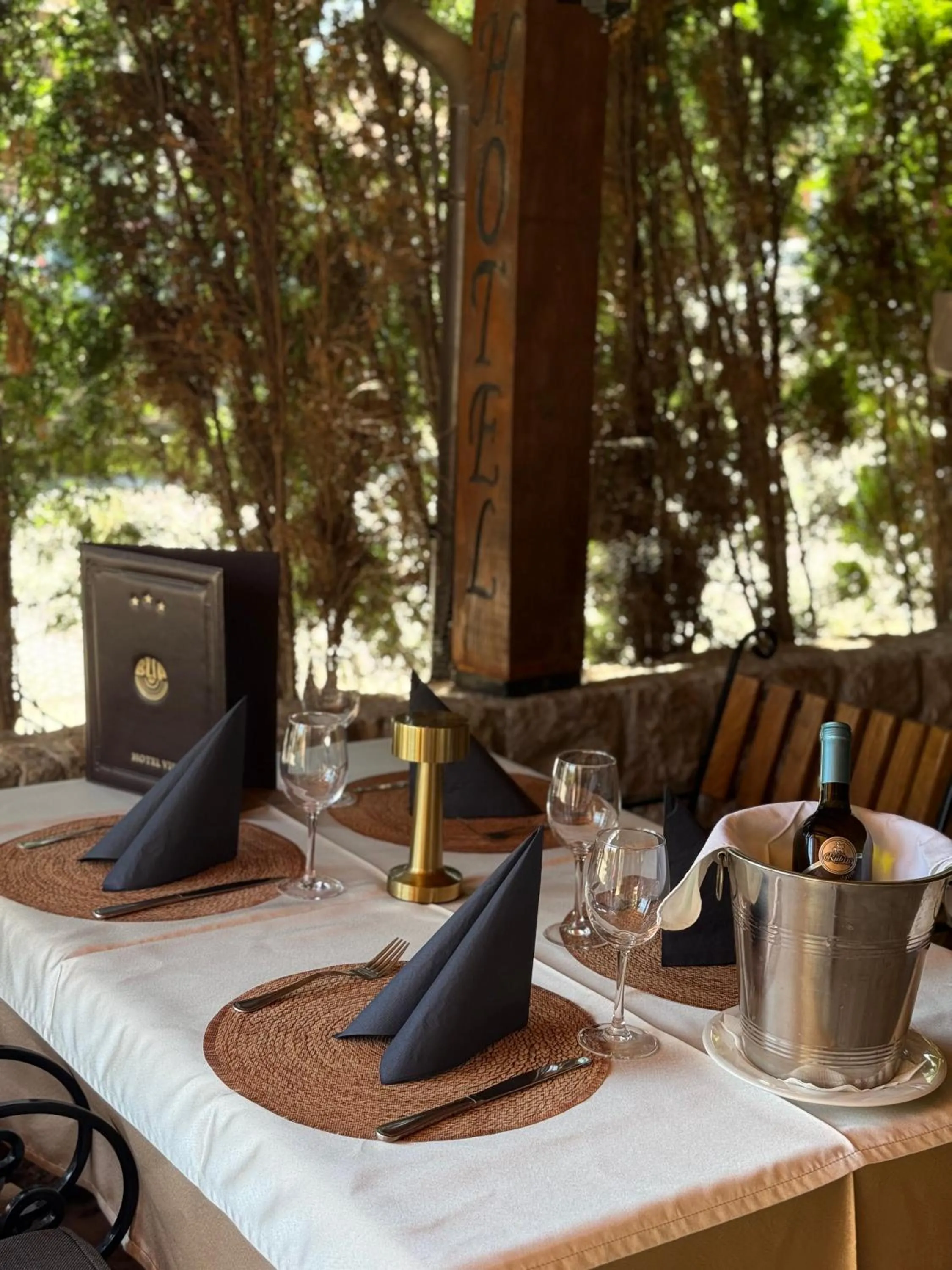 Hotel "VIR"