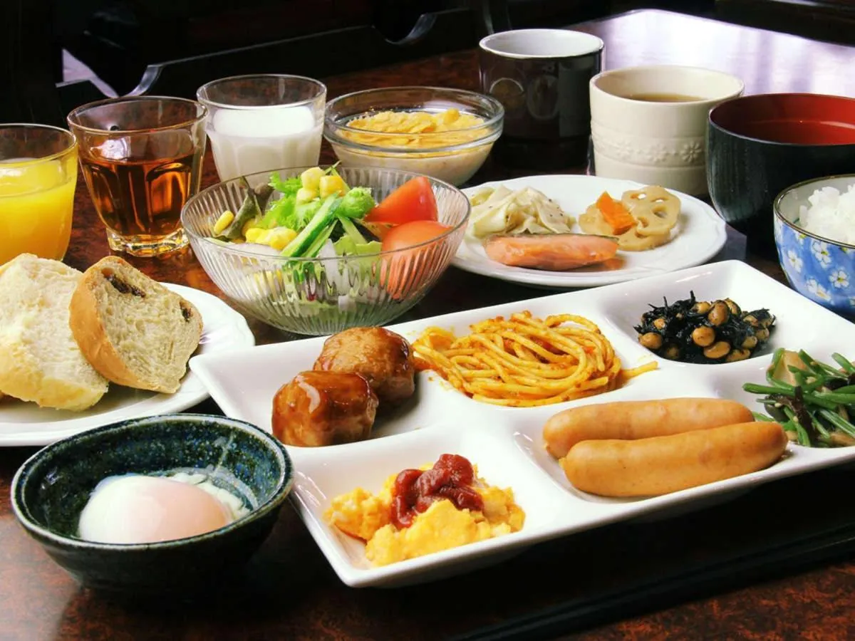 Food and drinks in Paper Moon