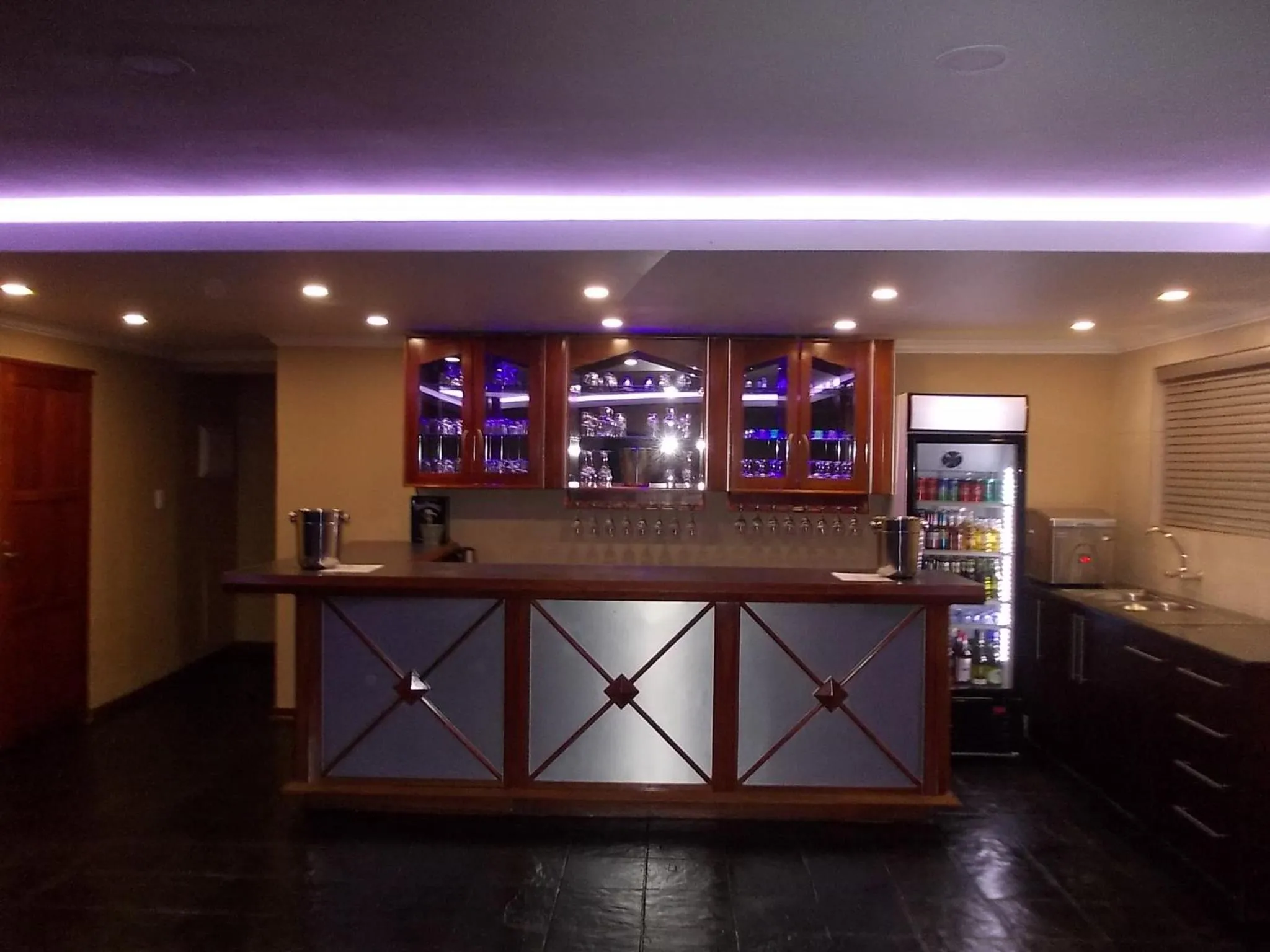 Communal lounge/ TV room in Homestay Travel Guest House