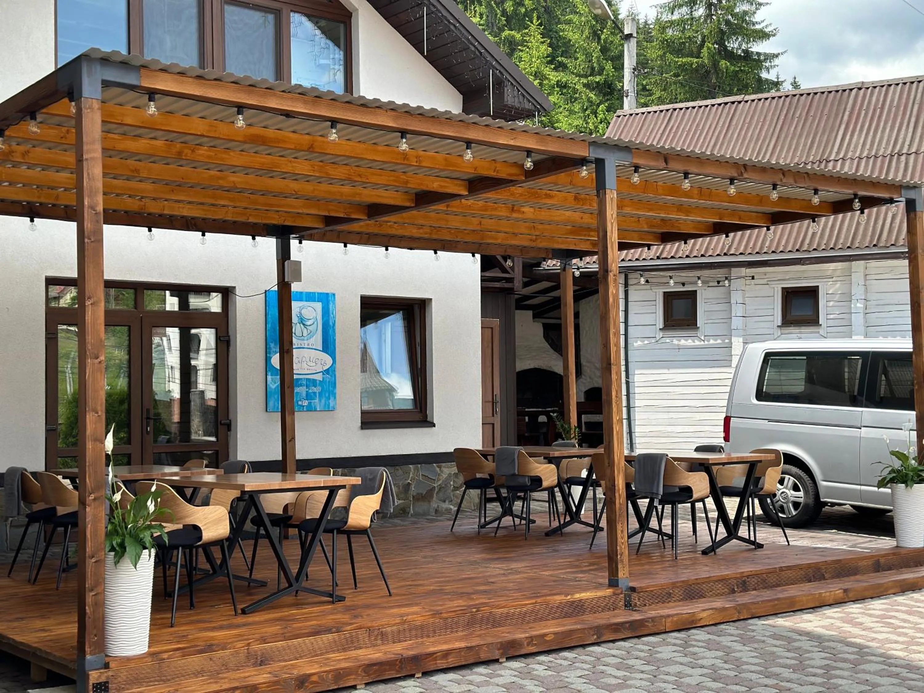 Restaurant/places to eat in Villa Shale MarSo