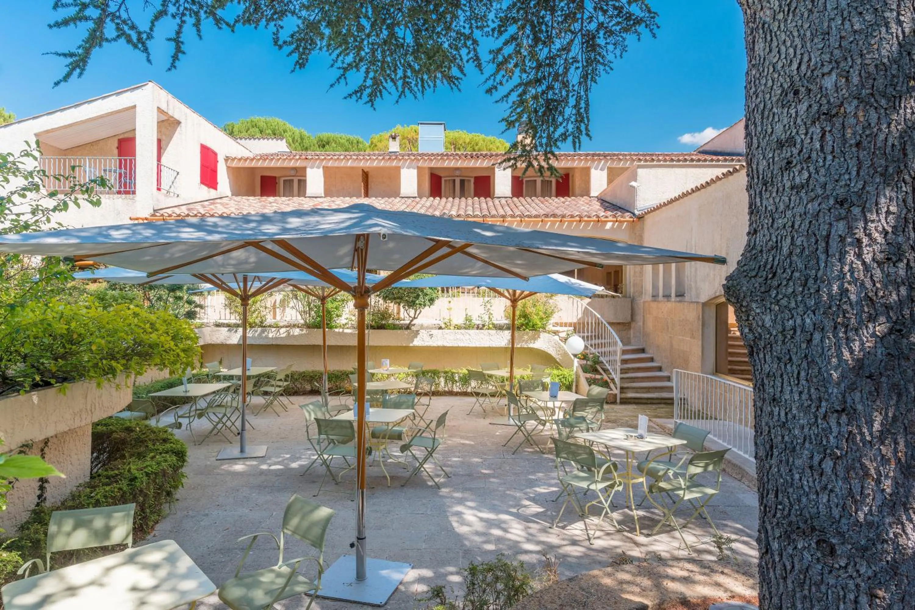 Property building in Le Mas de La Crémaillère