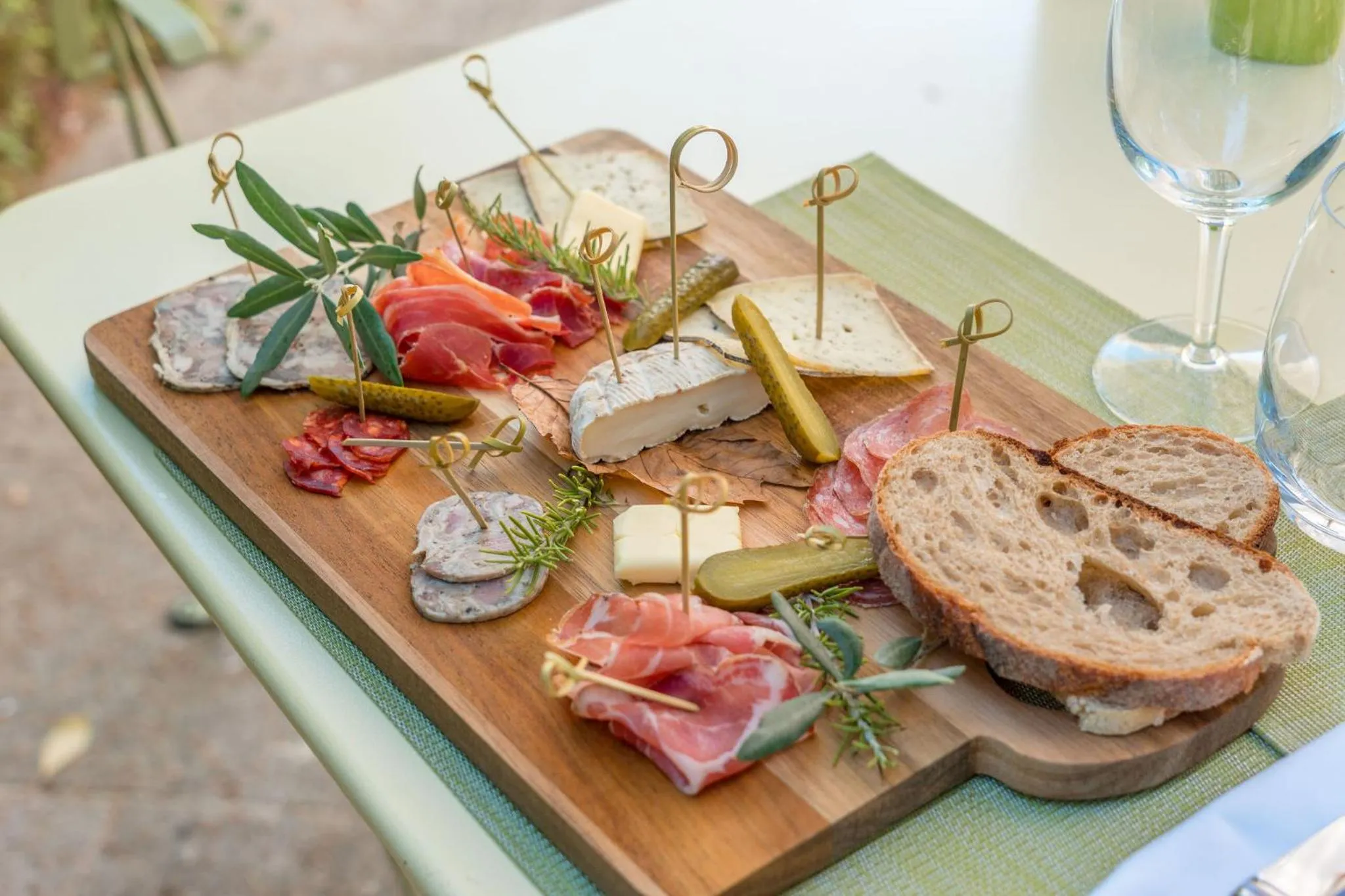 Restaurant/places to eat in Le Mas de La Crémaillère